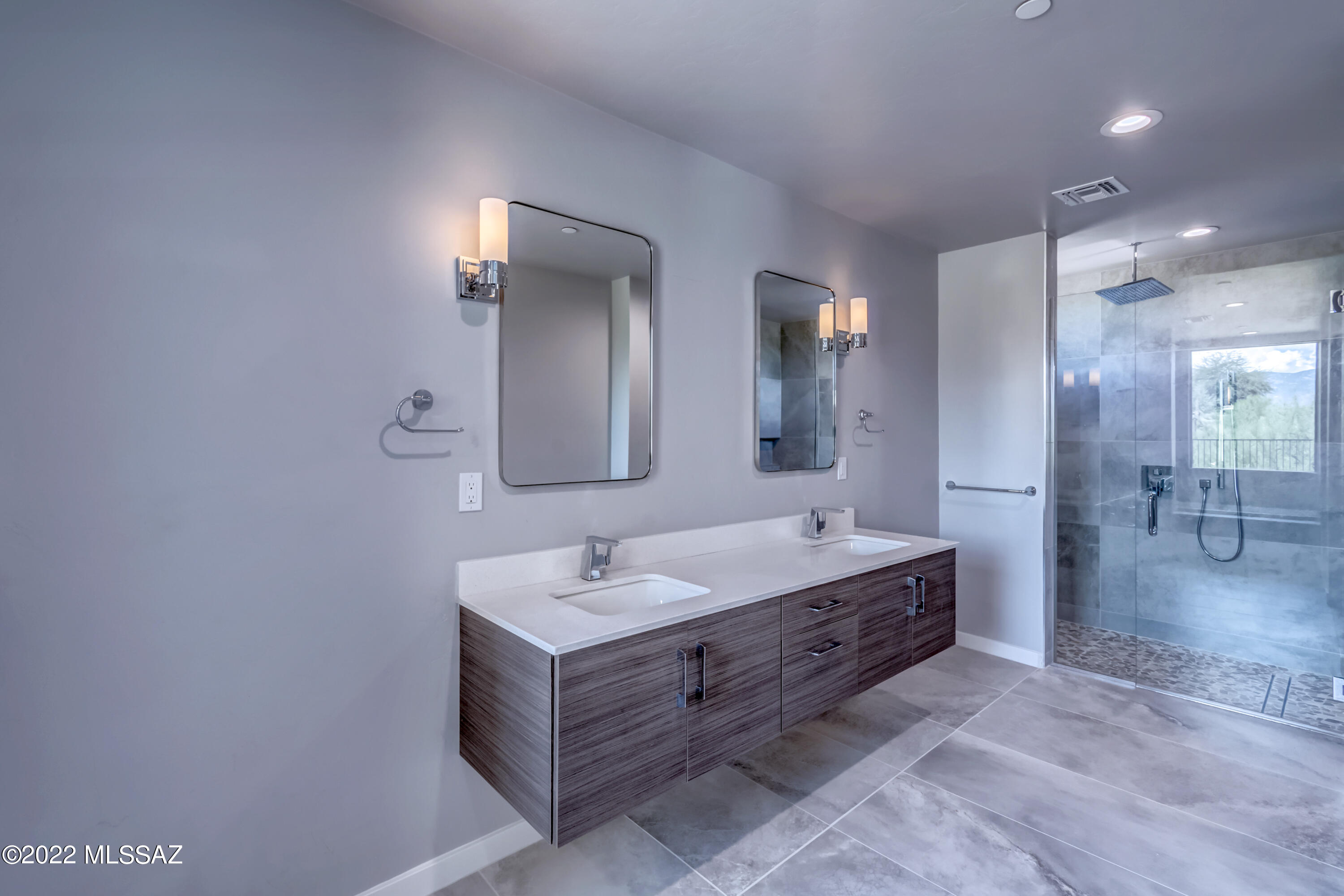 Coyote Creek (1-395) - Residential
