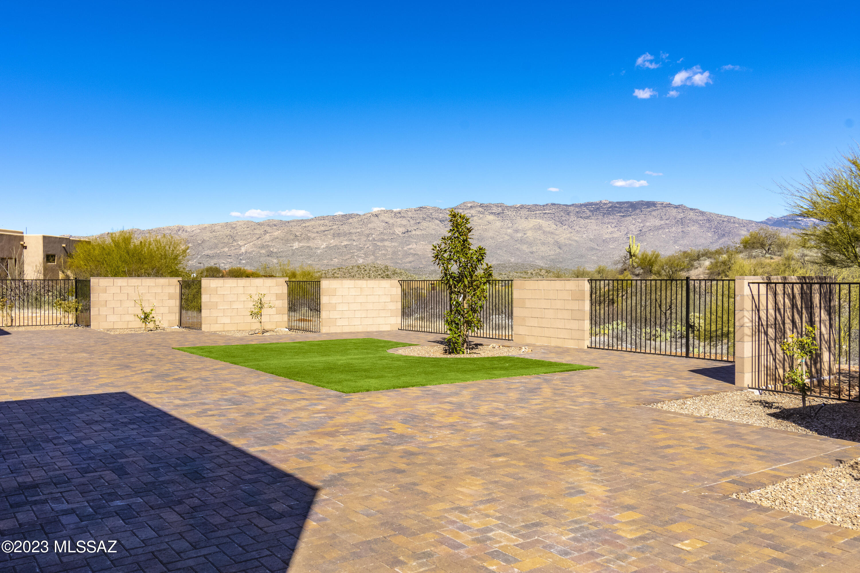 Coyote Creek (1-395) - Residential