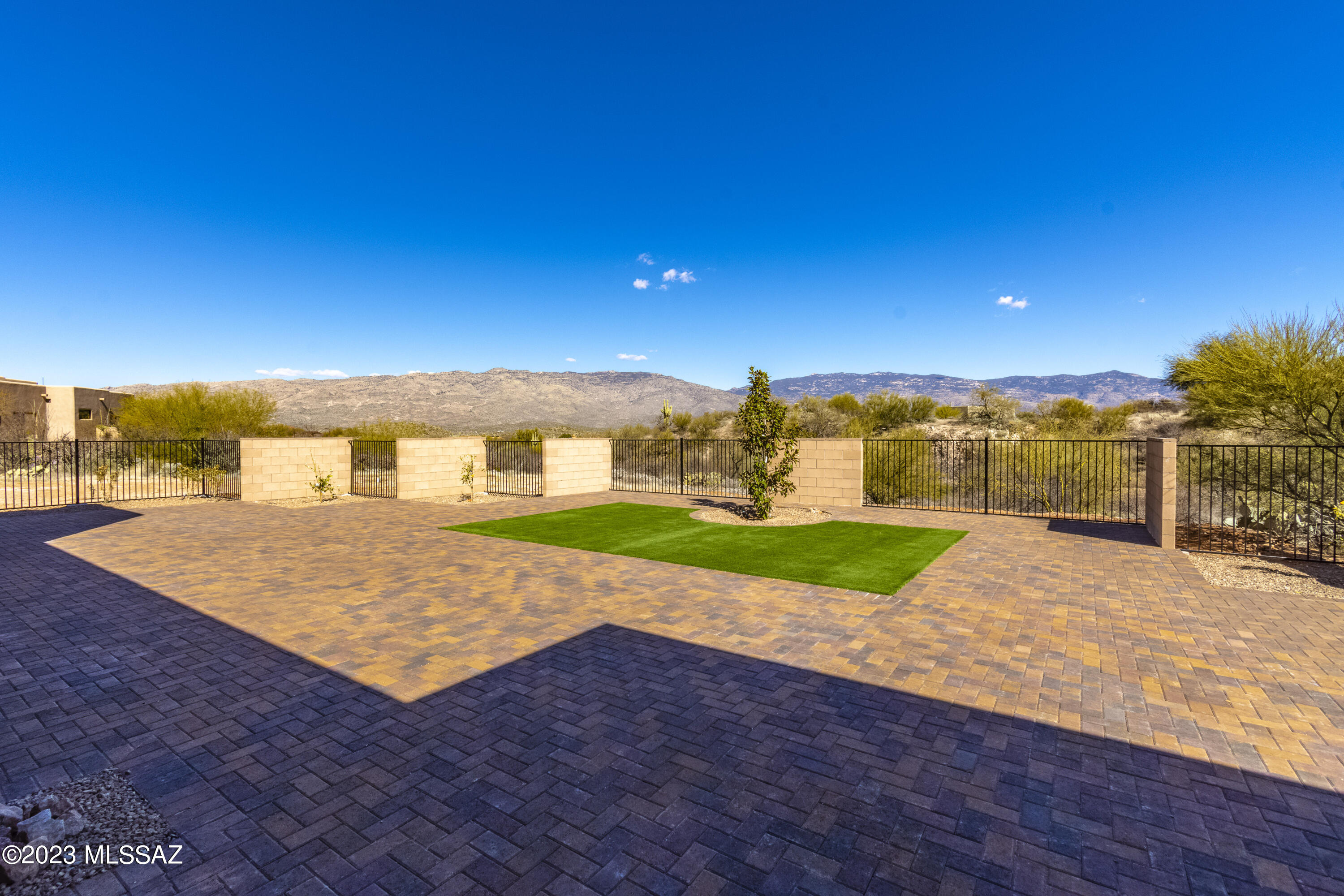 Coyote Creek (1-395) - Residential