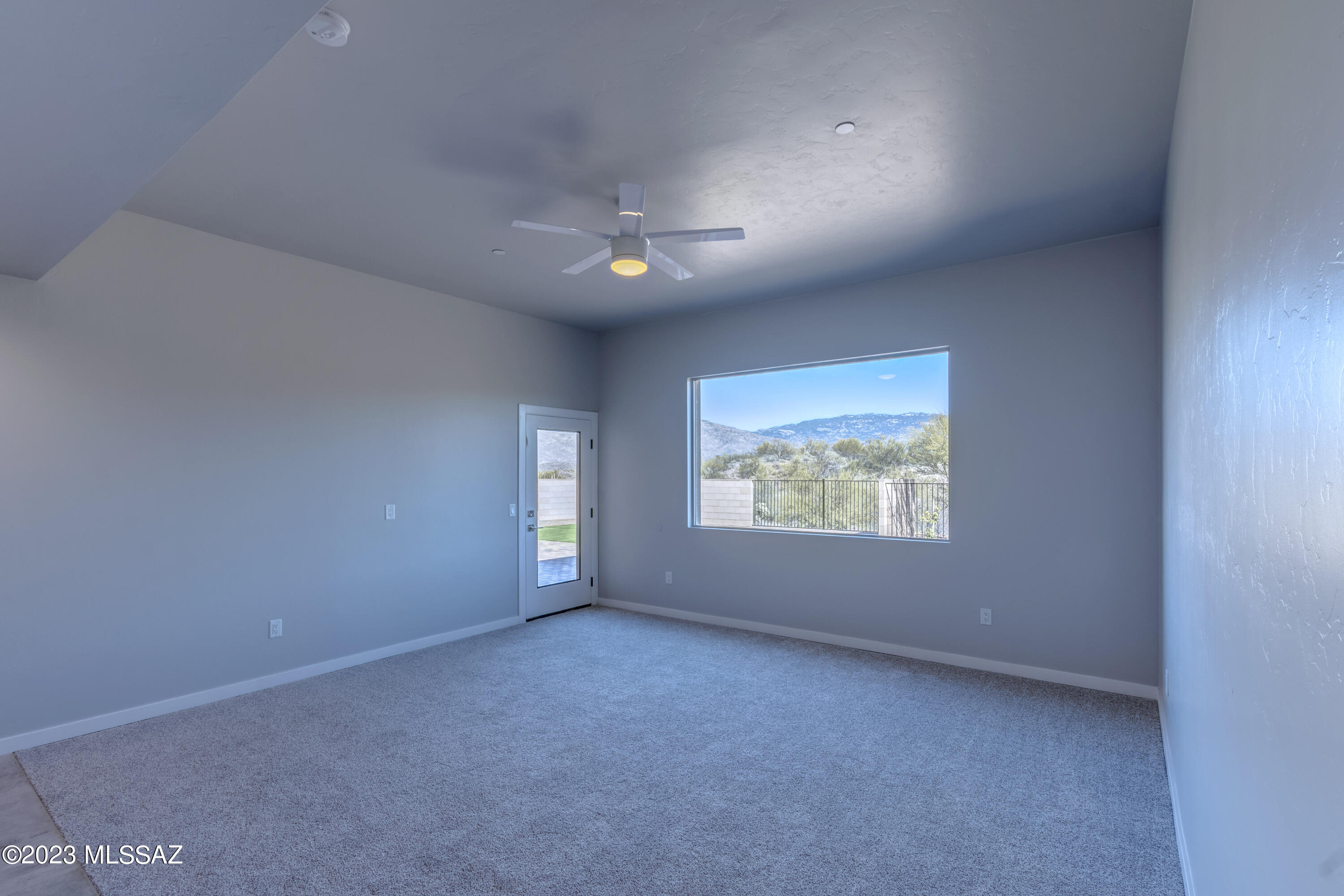 Coyote Creek (1-395) - Residential