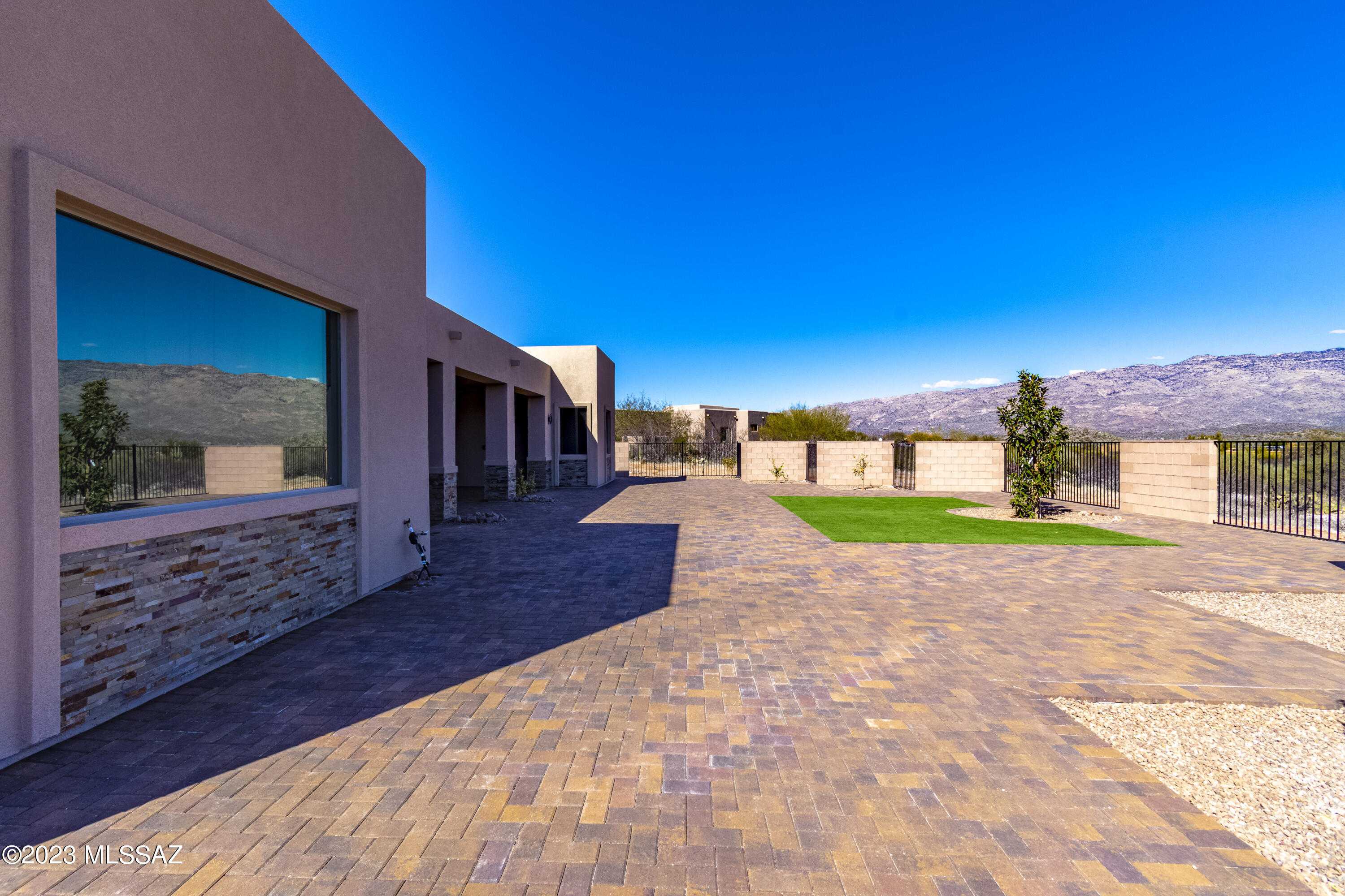 Coyote Creek (1-395) - Residential