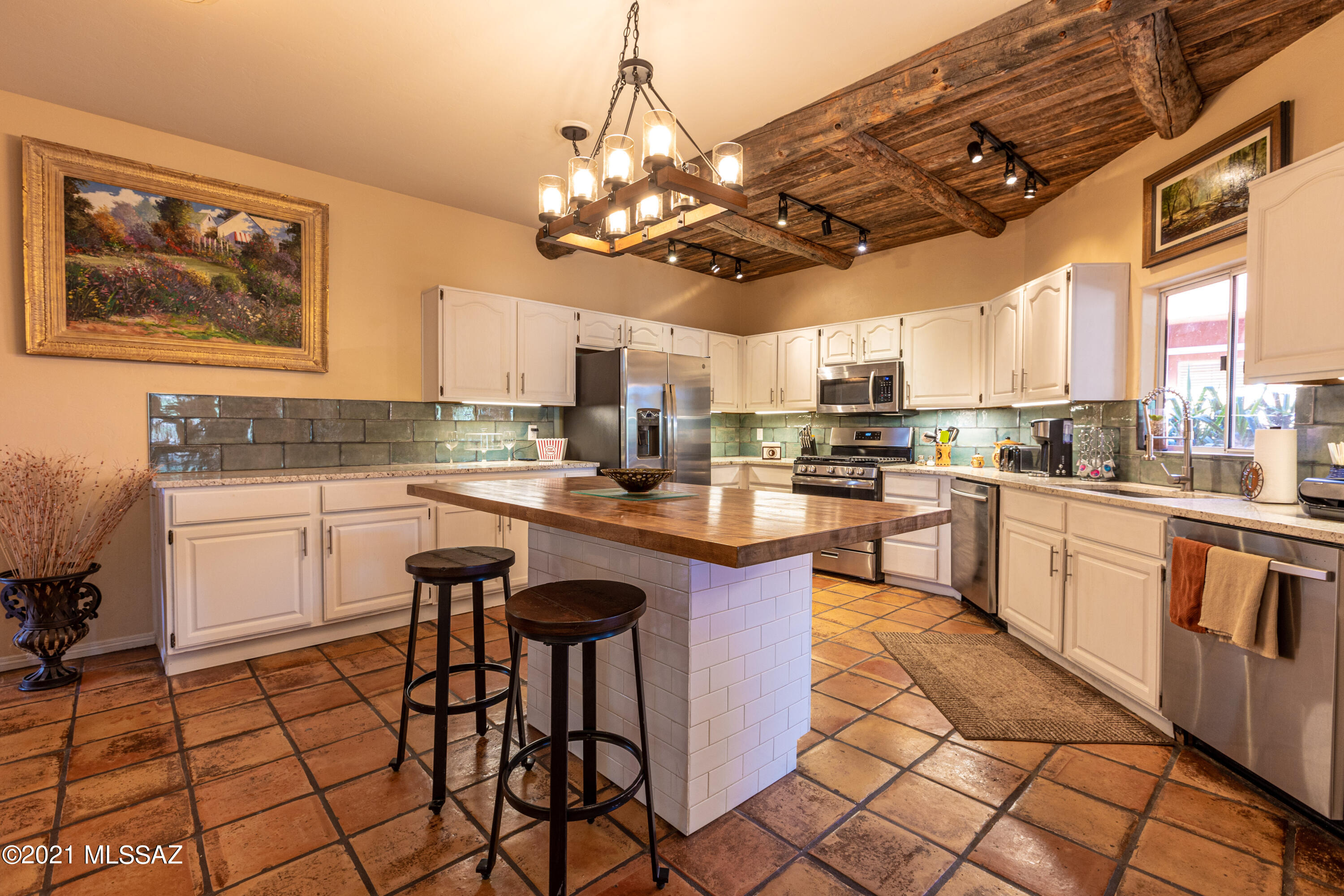 Loma De La Vista Verde (1-38) - Residential