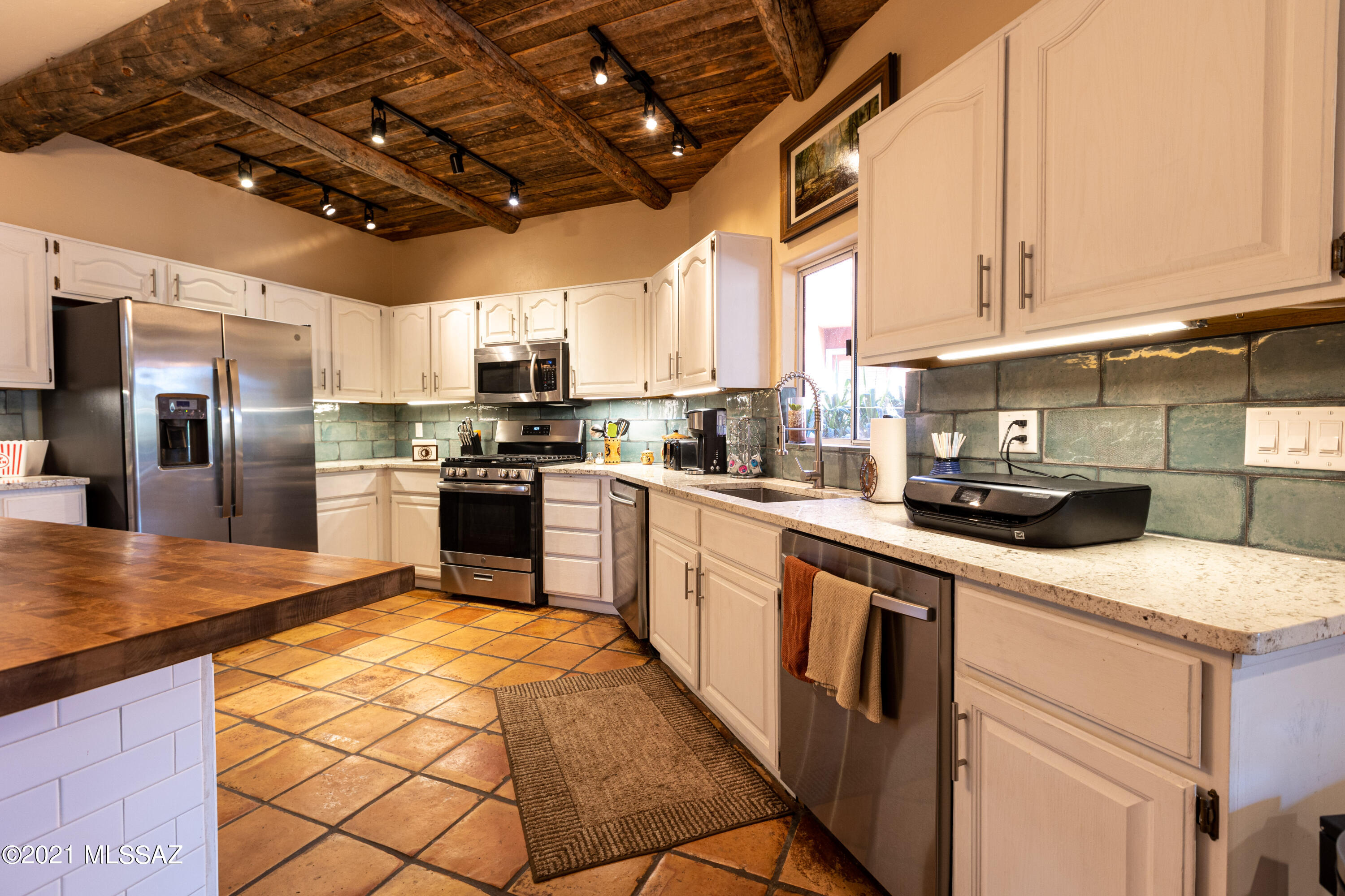 Loma De La Vista Verde (1-38) - Residential