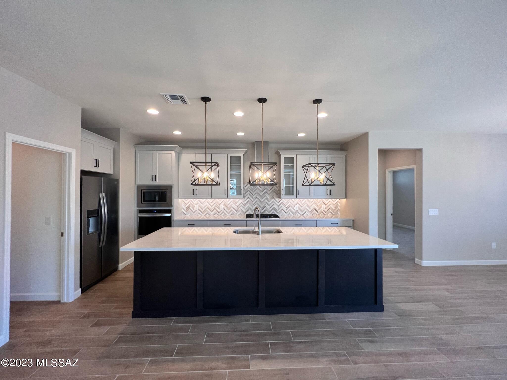 Saguaros Viejos East Phase 2 - Residential Lease