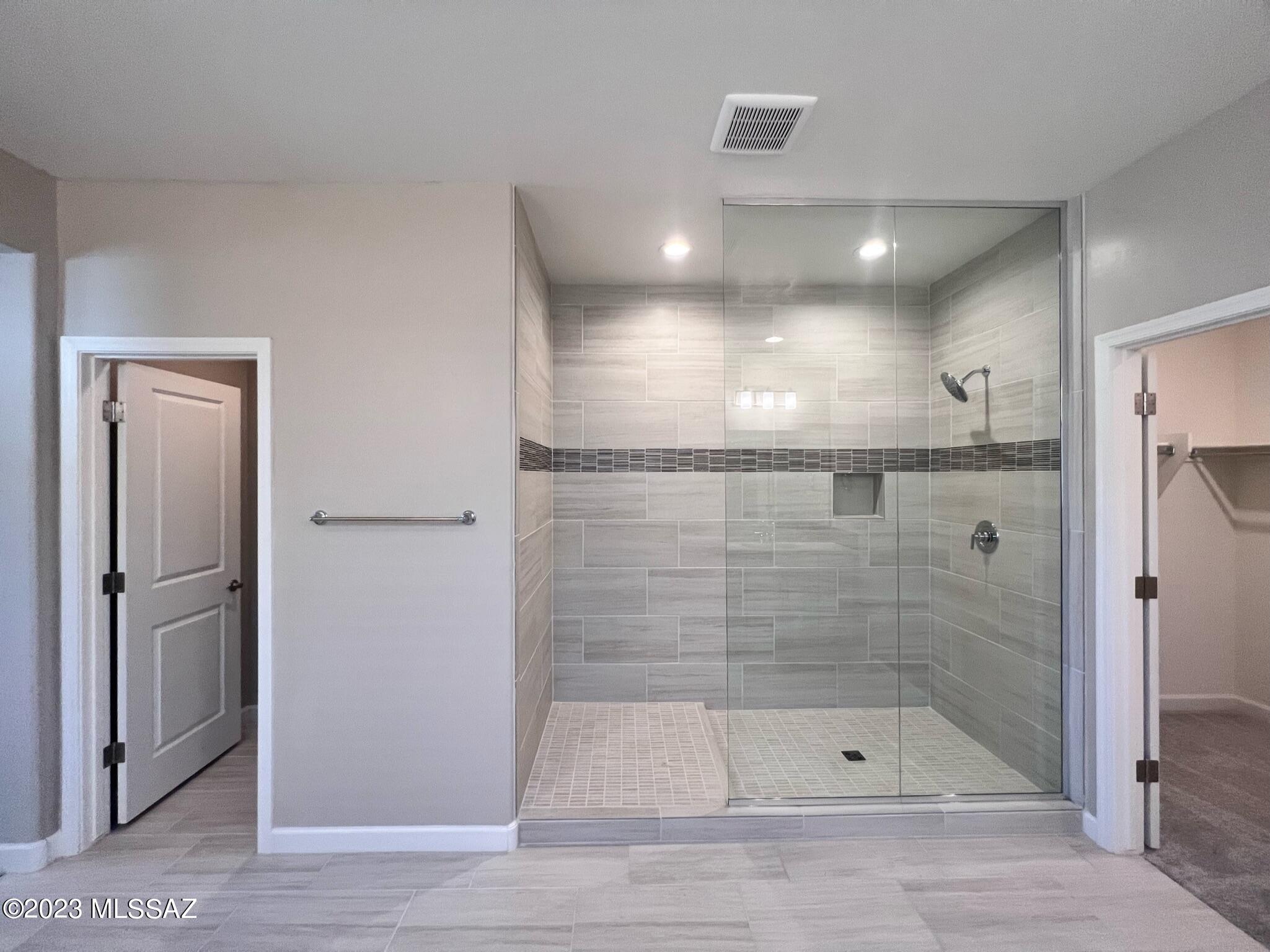 Saguaros Viejos East Phase 2 - Residential Lease