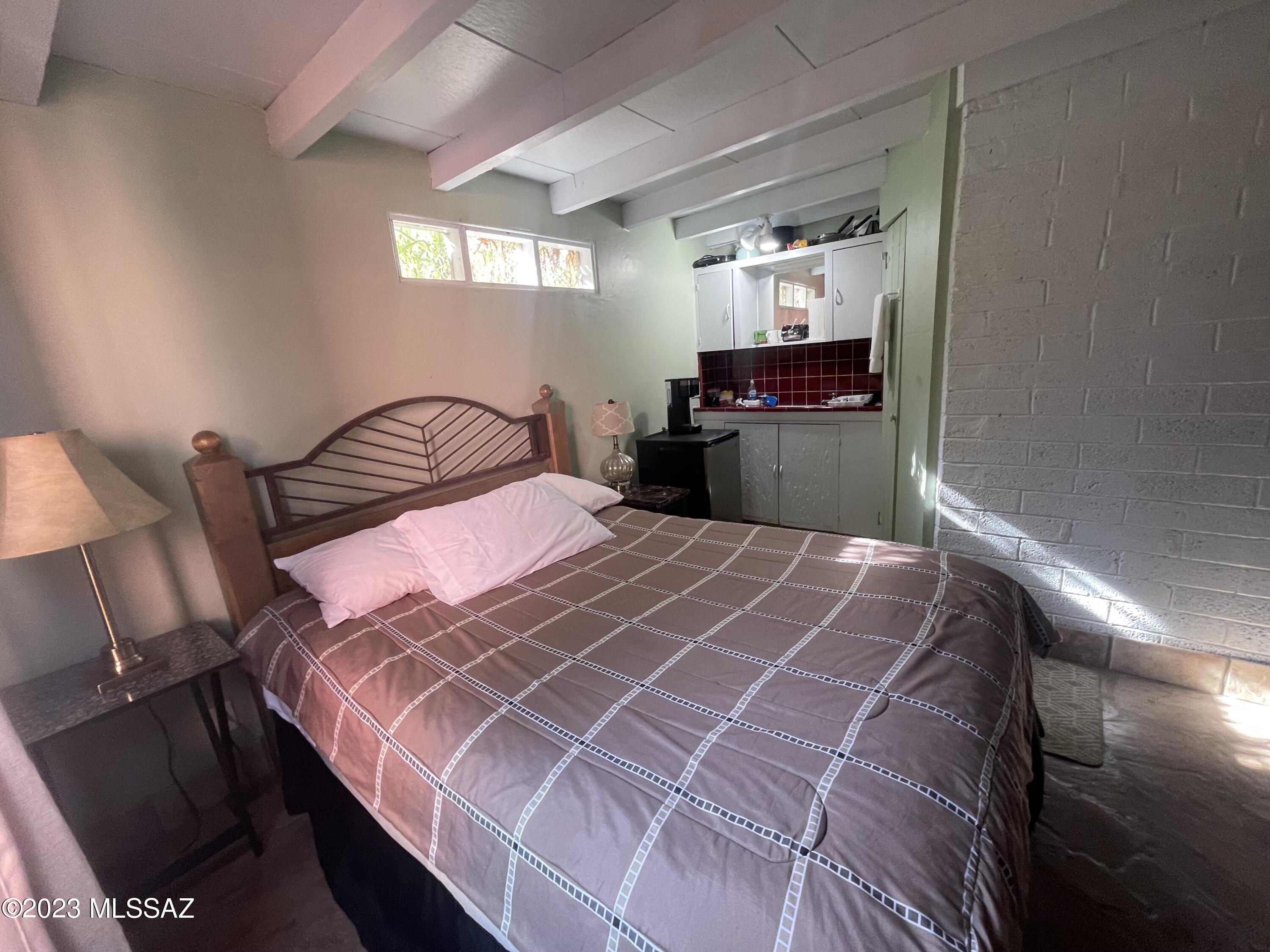 Unsubdivided - Residential