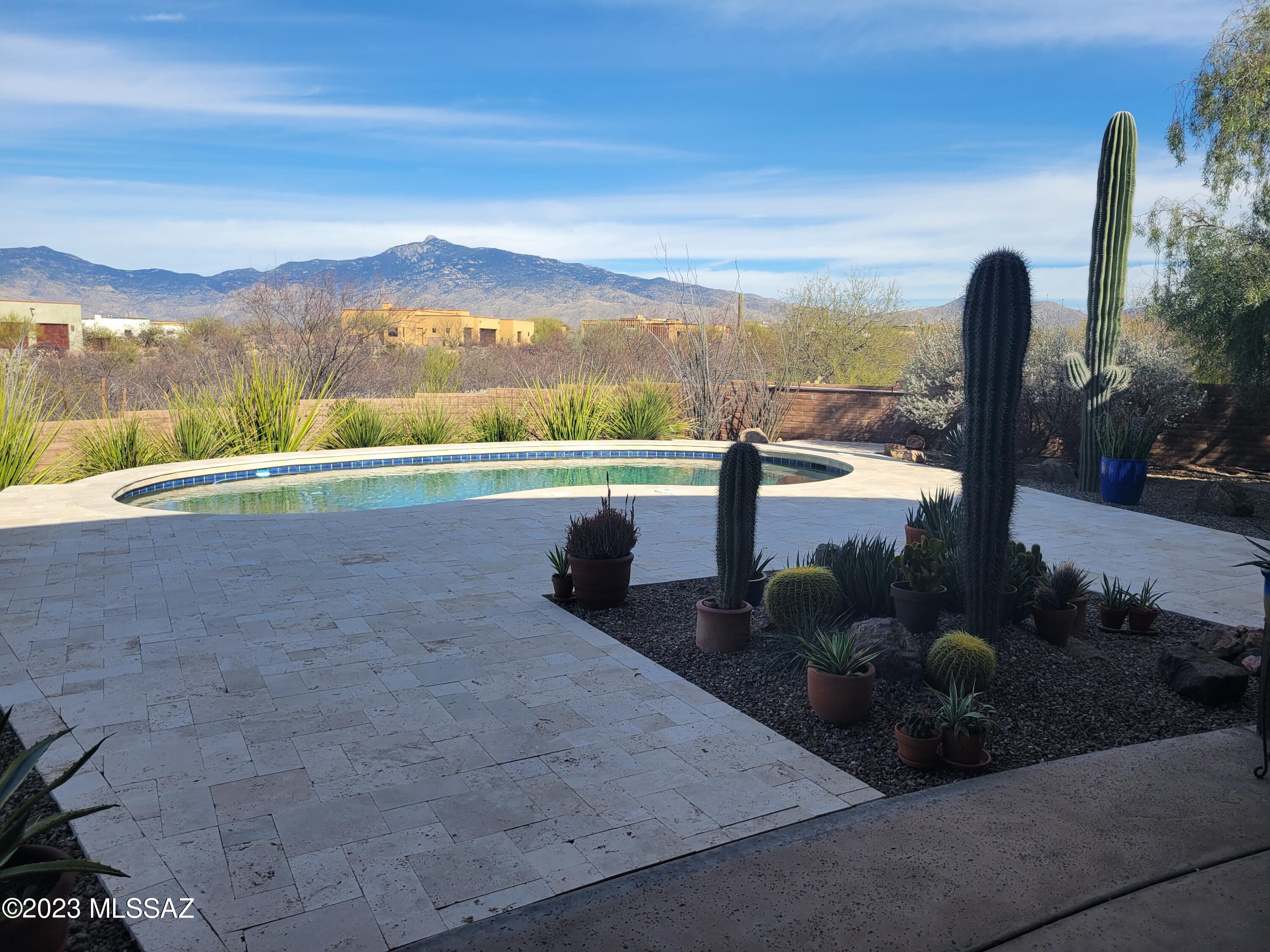 Coyote Creek (1-395) - Residential