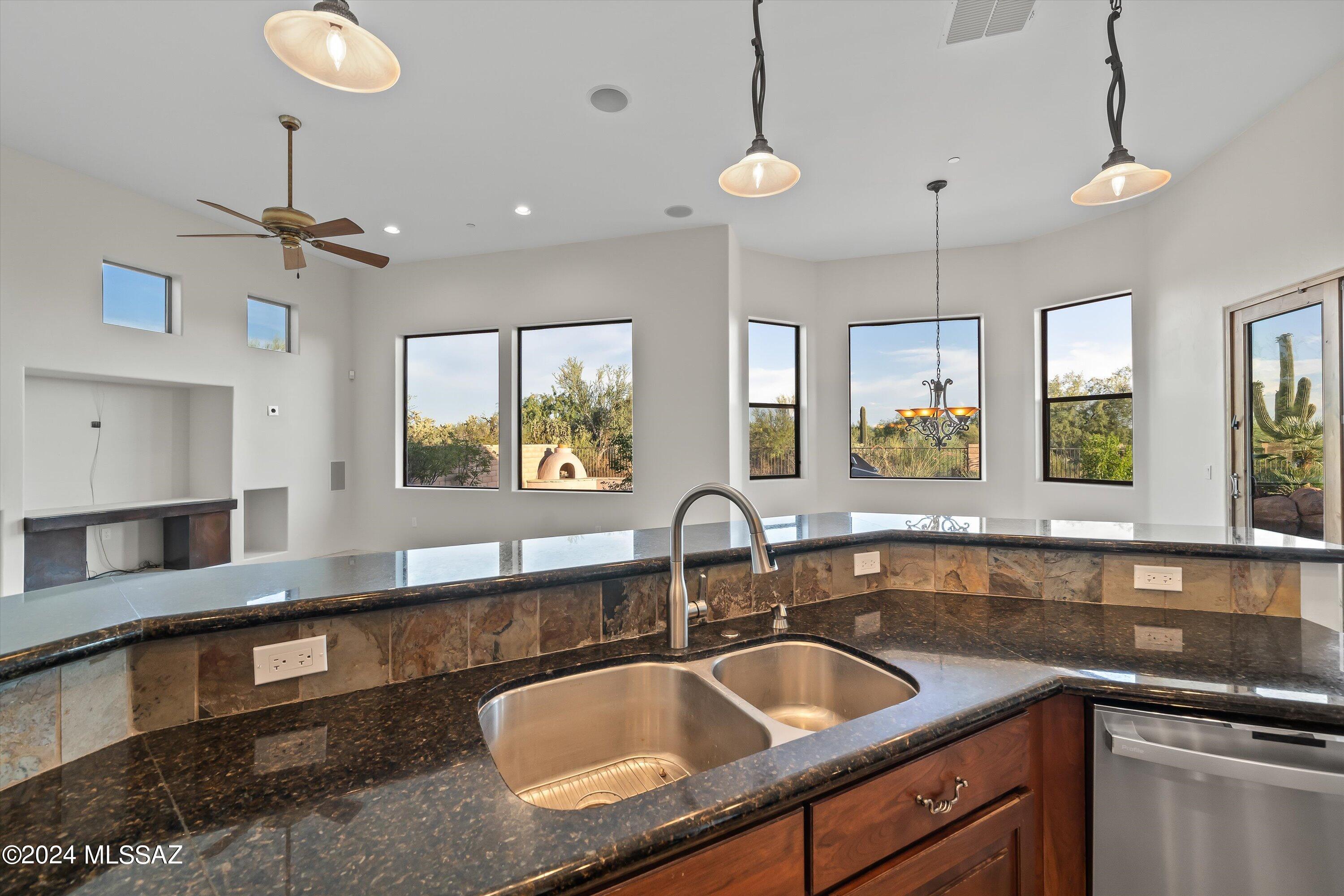 Dos Lagos at Dove Mountain (1-91) - Residential