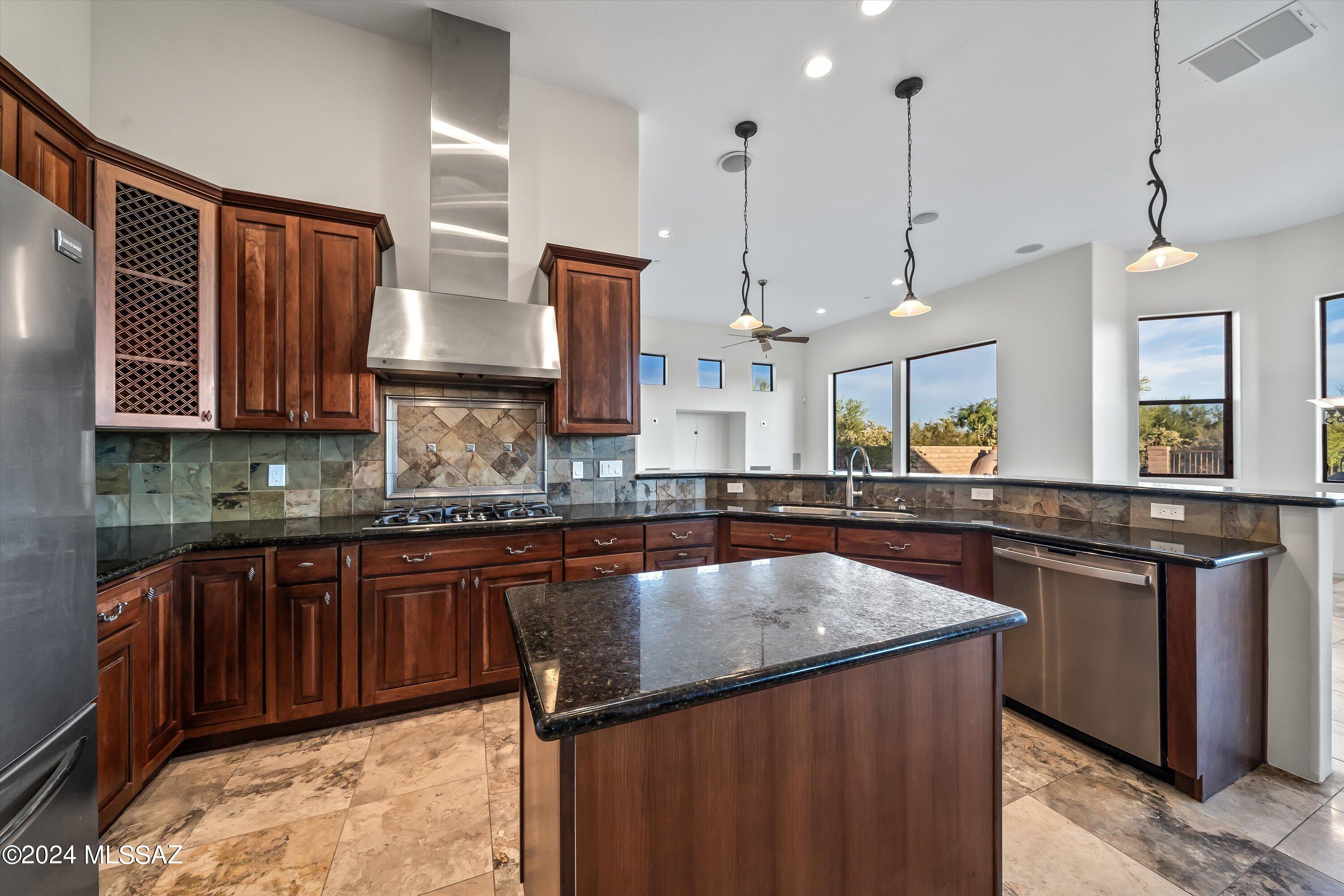 Dos Lagos at Dove Mountain (1-91) - Residential