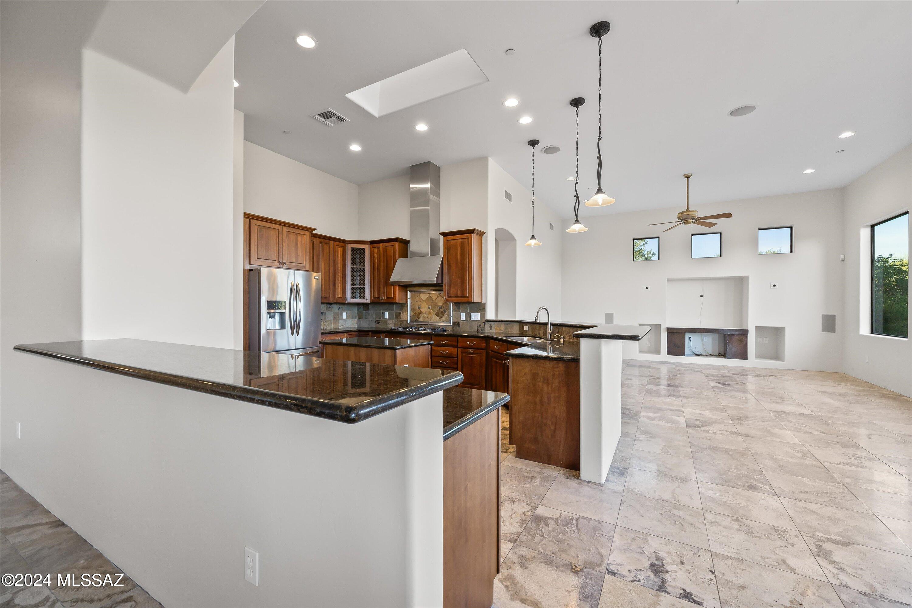 Dos Lagos at Dove Mountain (1-91) - Residential