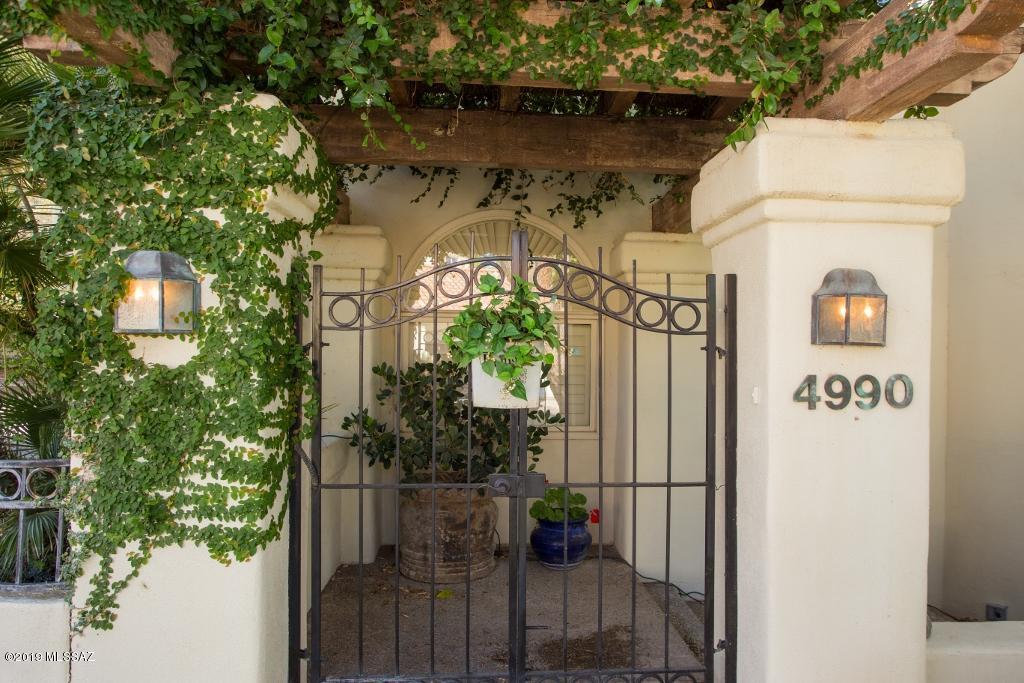El Diamante Townhomes (1-15) - Residential