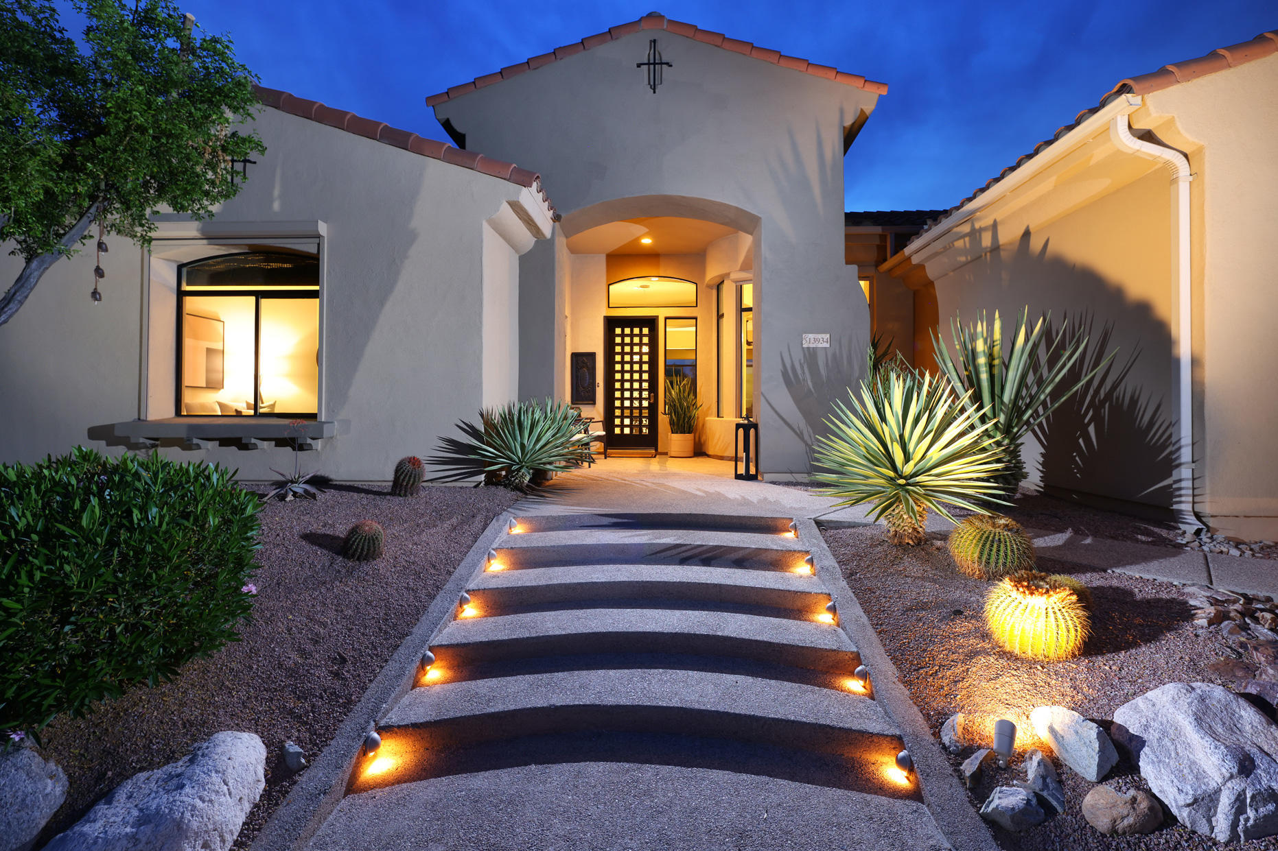 Stunning Rancho Vistoso residence in gated 14-home upscale community. Open & bright great room style w/split floorplan. 3,377 SF: 3BD,4BA +Den. 3-car garage one bay used as a work-out room.High windows w/lovely Tortolita Mtn & Natural Desert views. Luxury amenities include: slate floors; chef's kitchen w/granite counters. Newer Subzero refrigerator,Newer Bosch dishwasher & dbl ovens.island w/prep sink; formal powder rm; den w/built-ins; master suite w/spacious bath & walk-in closet; 2 private guest suites w/ en suite BR; rolling screens & shutters. Private resort-style backyard w/BBQ, Fpl, entertainment bar,Salt water pebble tech pool, spa & waterfall.Two newer HVAC's & much more!! See upgrades list in documents. Located at end of cul-de-sac. Shows like a model home!!