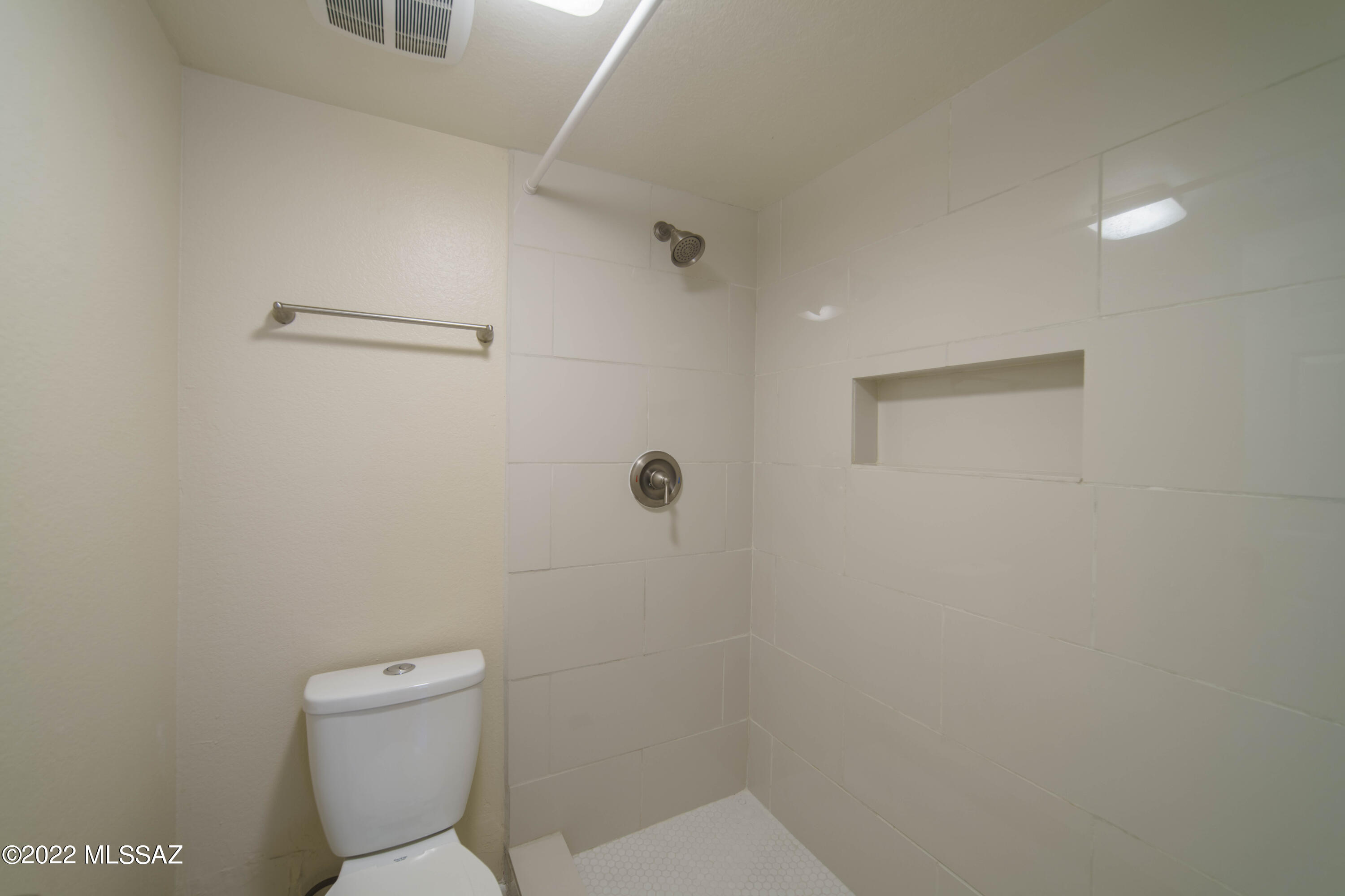 Woodland Place Condominiums (101-152, 201-252) - Residential