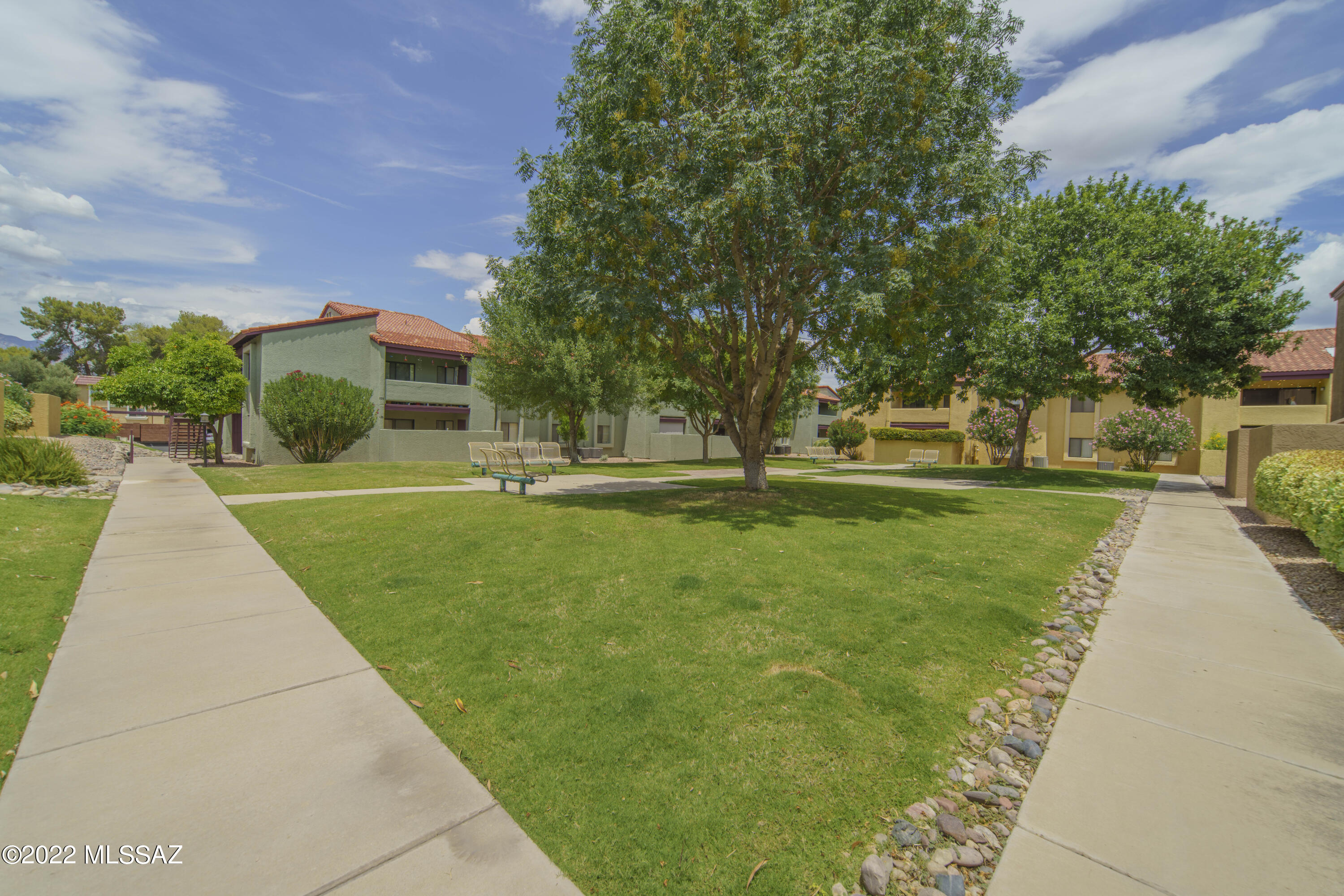 Woodland Place Condominiums (101-152, 201-252) - Residential
