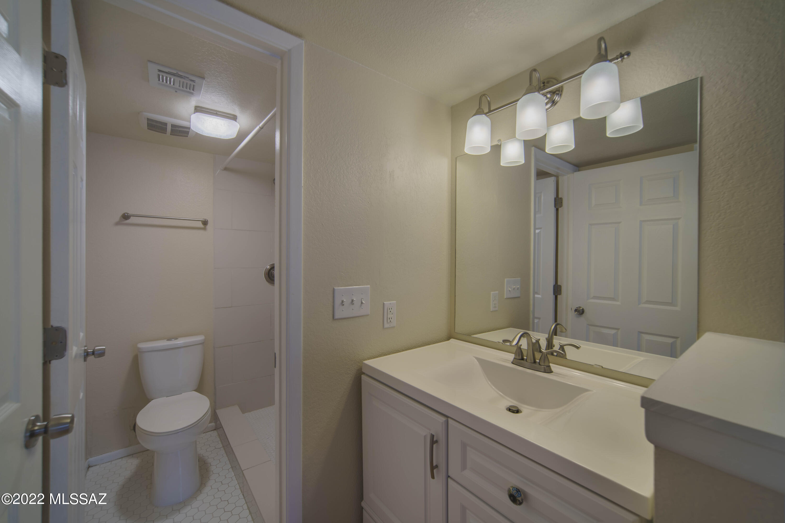 Woodland Place Condominiums (101-152, 201-252) - Residential