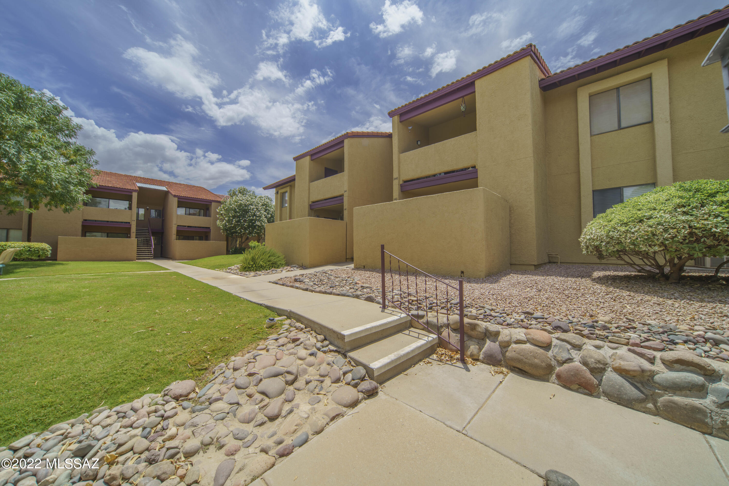 Woodland Place Condominiums (101-152, 201-252) - Residential