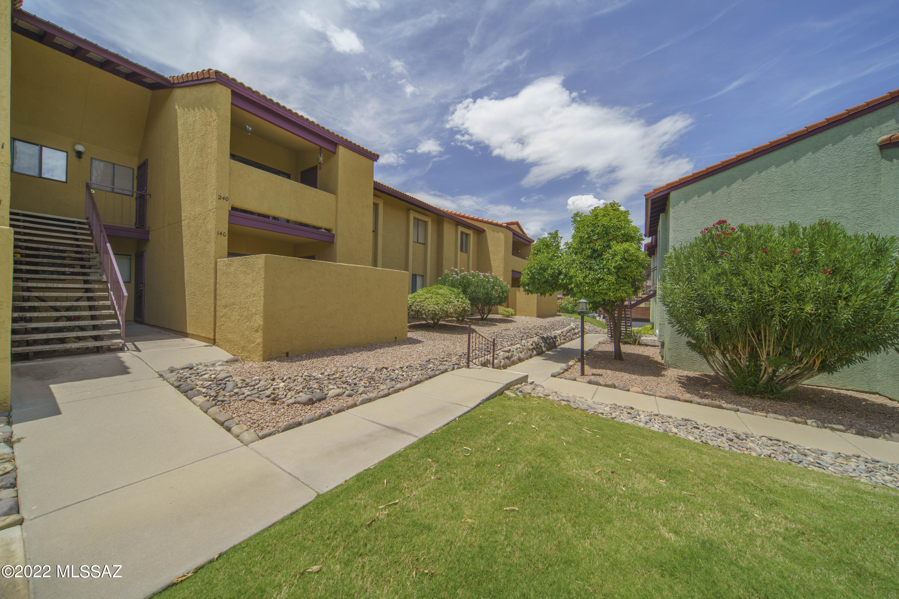 Woodland Place Condominiums (101-152, 201-252) - Residential