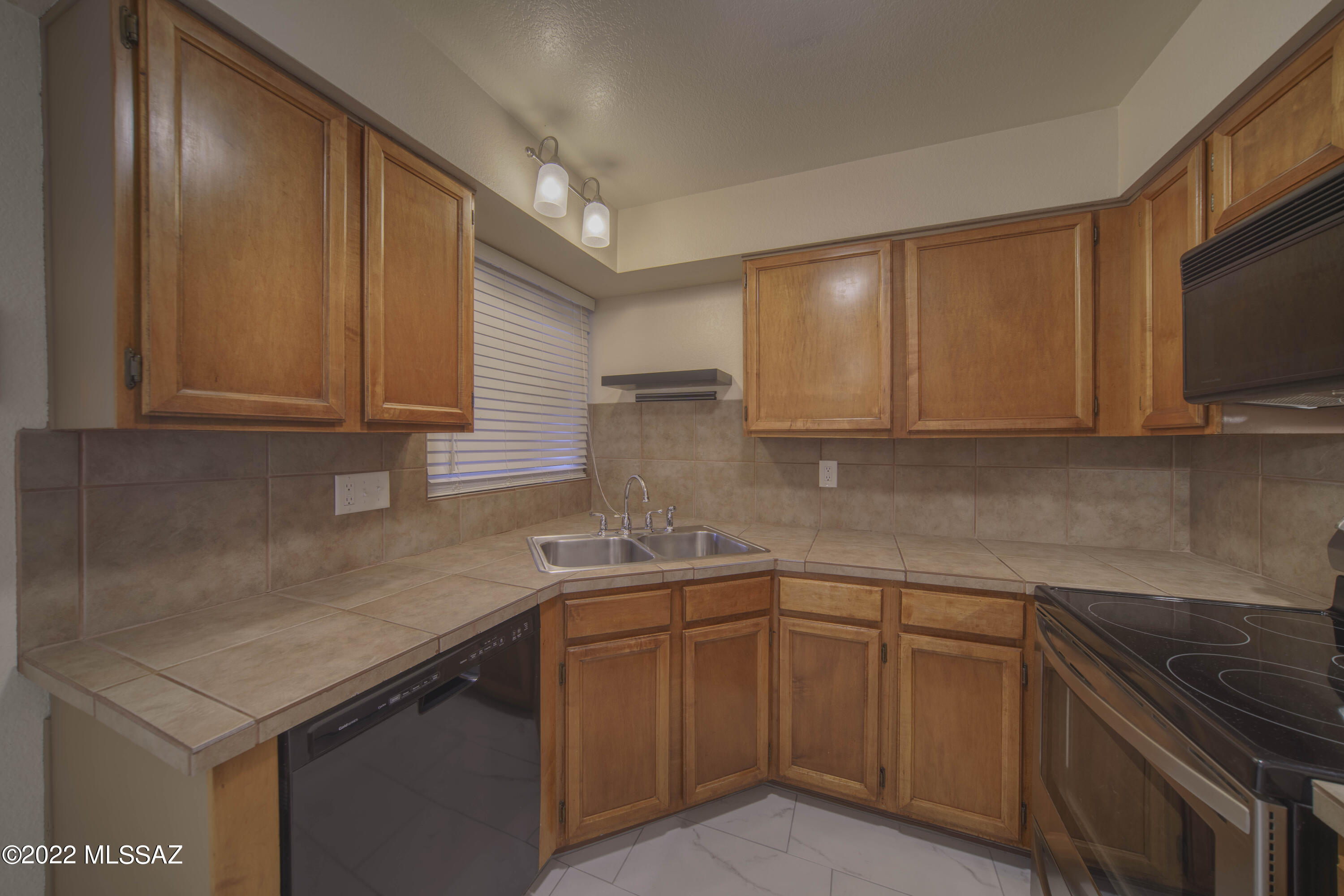 Woodland Place Condominiums (101-152, 201-252) - Residential