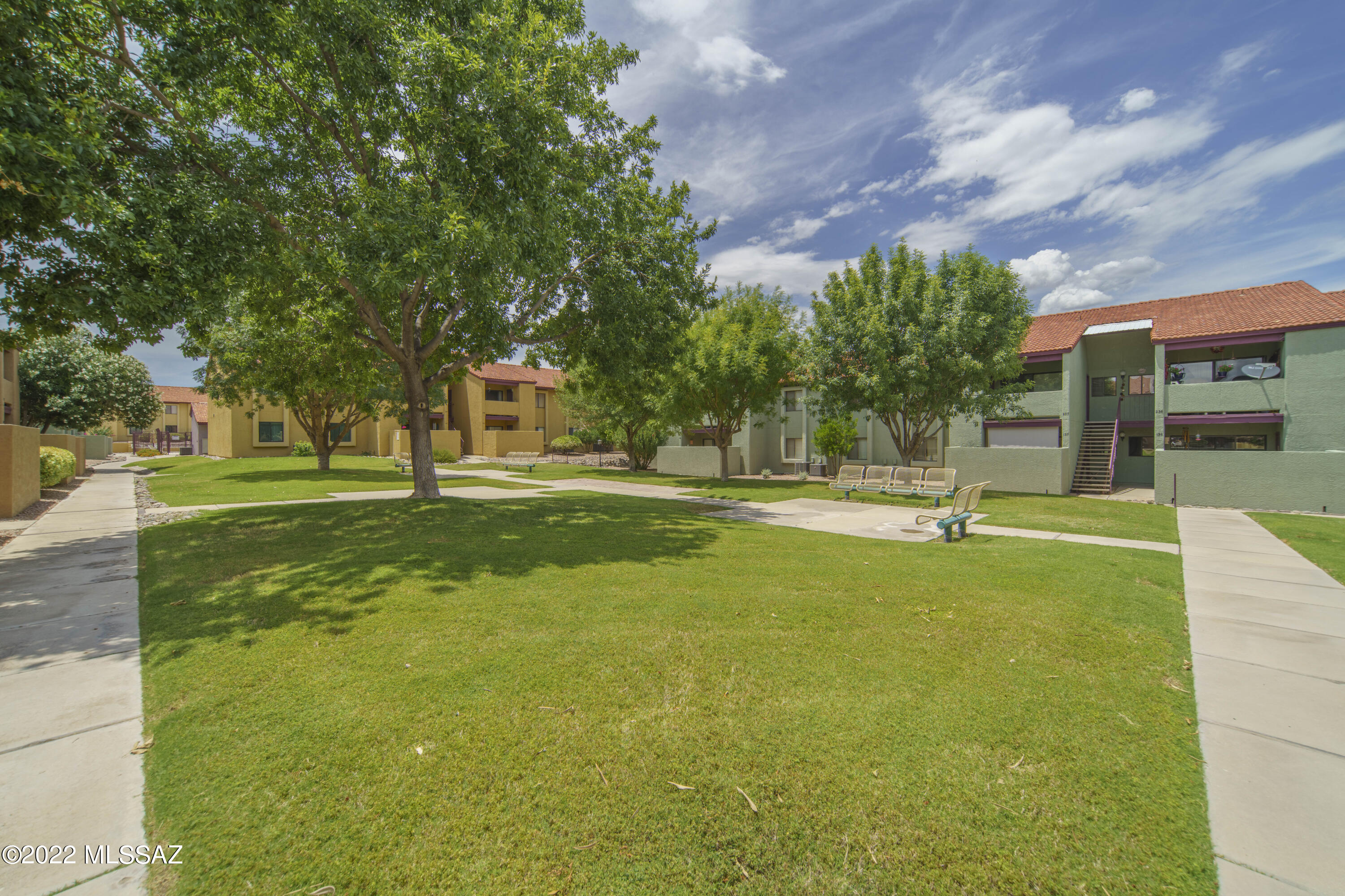 Woodland Place Condominiums (101-152, 201-252) - Residential