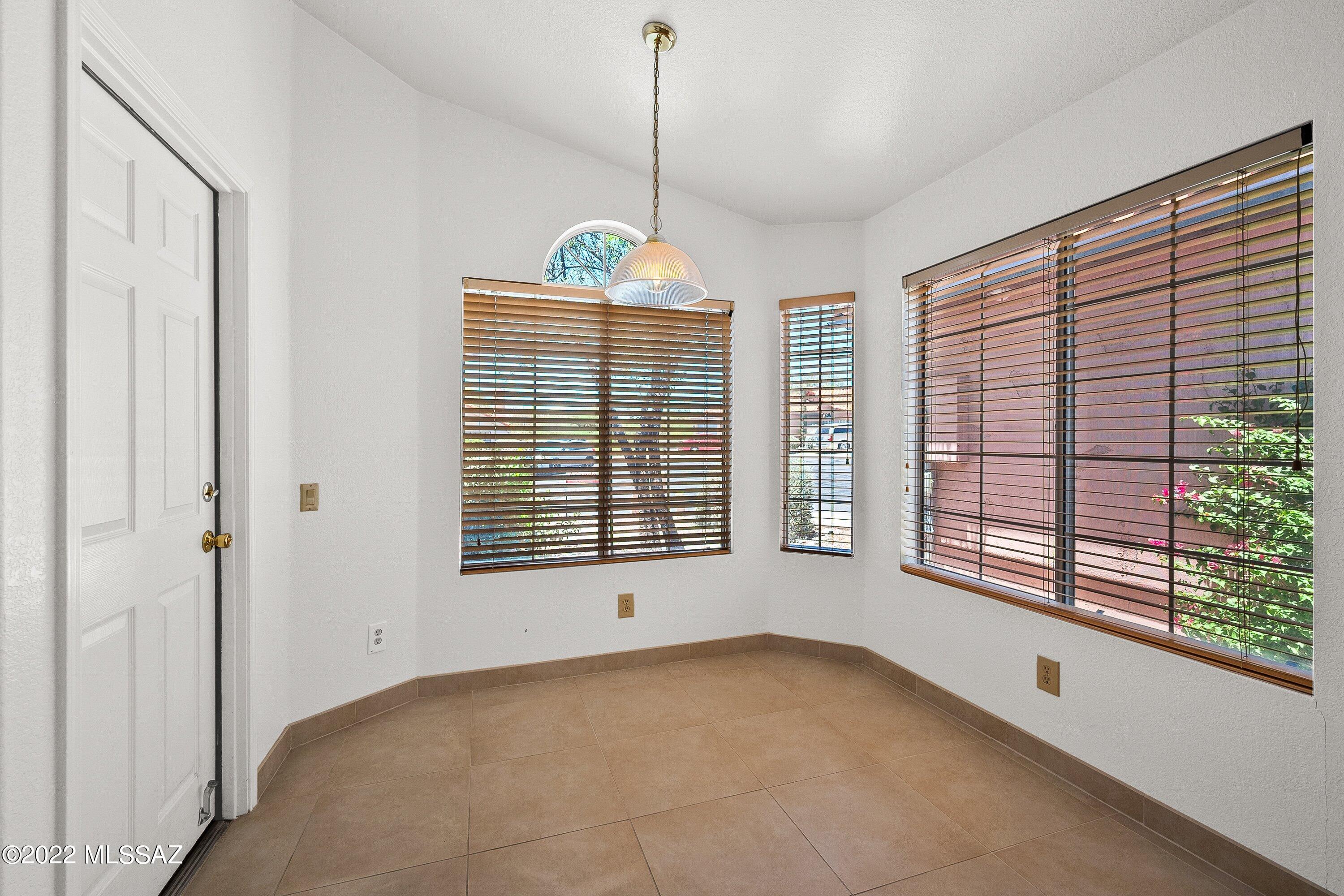 Ventana De Sabino (1-86) - Residential