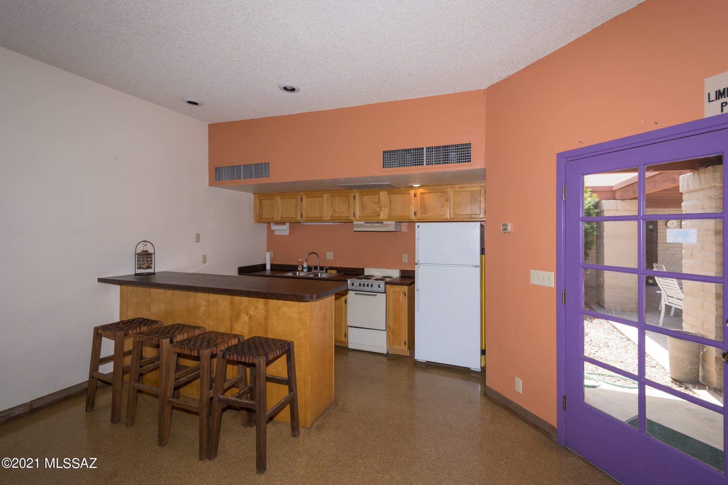 Rio Cancion Twnhms. and Professional - Residential