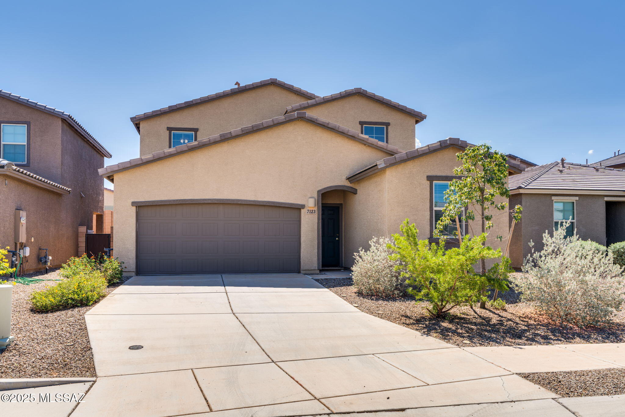 Built in 2022, this beautiful Star Valley home offers 4 bedrooms, 3 baths, and a versatile den. The open-concept design features a spacious kitchen and living area, perfect for entertaining. A 3-car tandem garage provides ample storage, while low-maintenance landscaping with pavers and turf keeps upkeep simple. The primary suite includes a walk-in closet and private bath. Enjoy quiet living away from the city, with clear night skies ideal for stargazing. Priced to sell—don't miss this one!