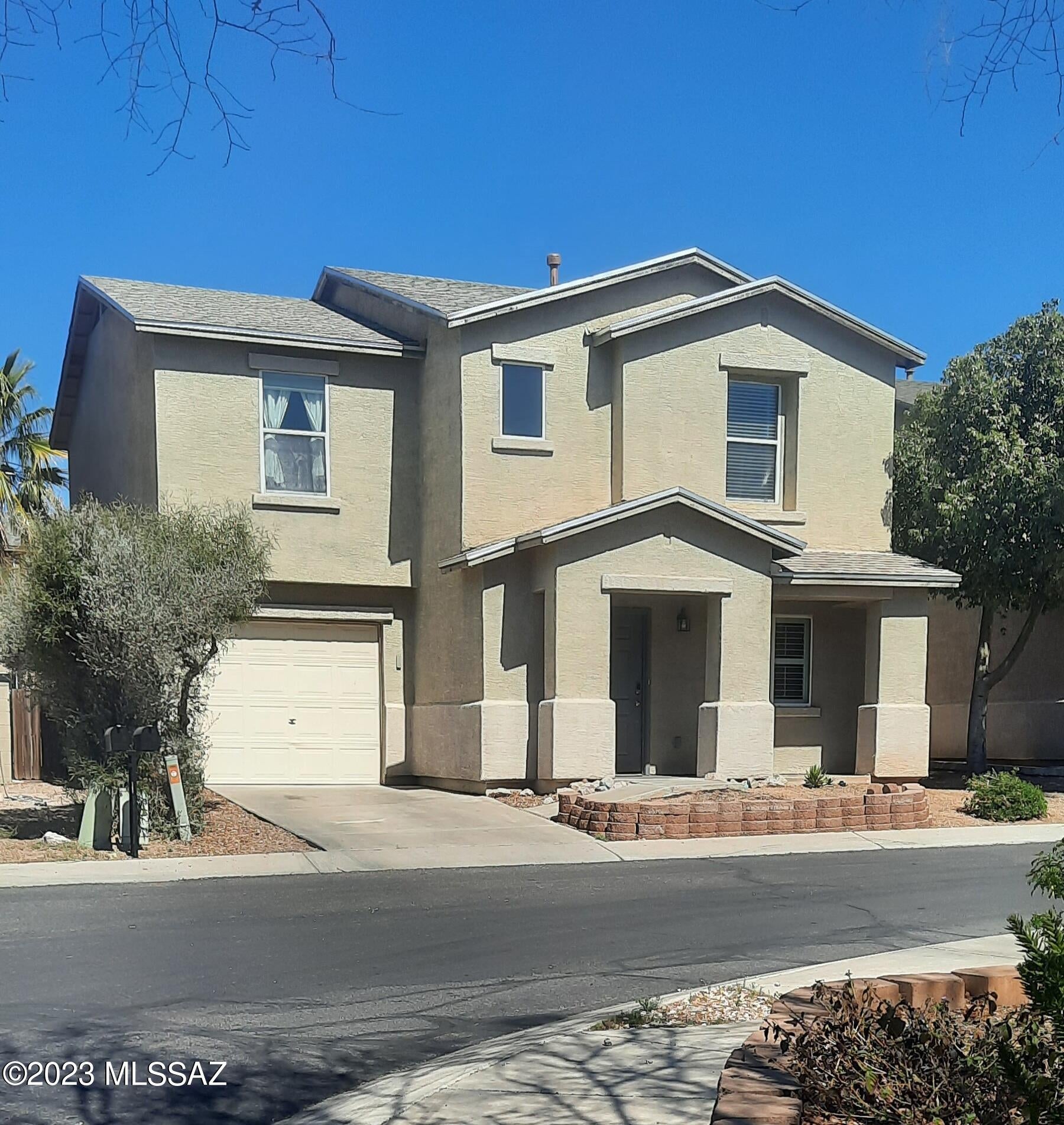 Tierra Del Paraiso(1-133) - Residential Lease