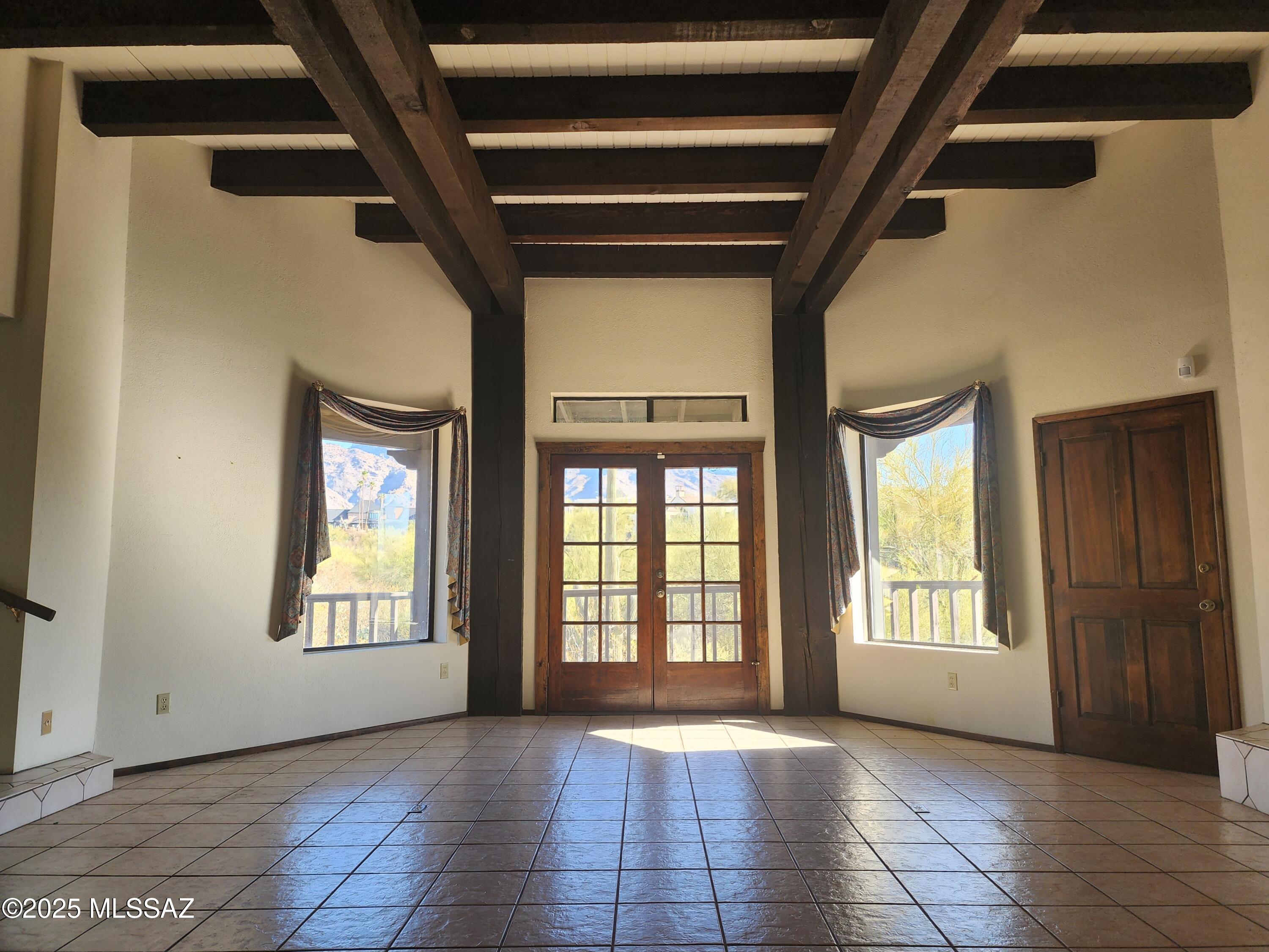 This is a 4200 square foot, 4.0 bathroom, single family home. This home is located at 5060 N Calle Bosque, Tucson, AZ 85718.