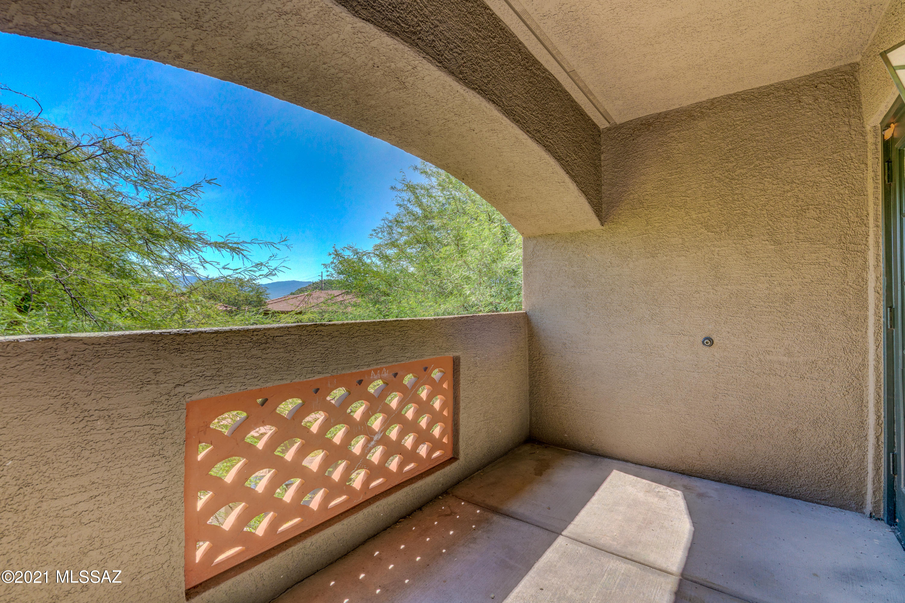 Veranda at Ventana Condominiums - Residential