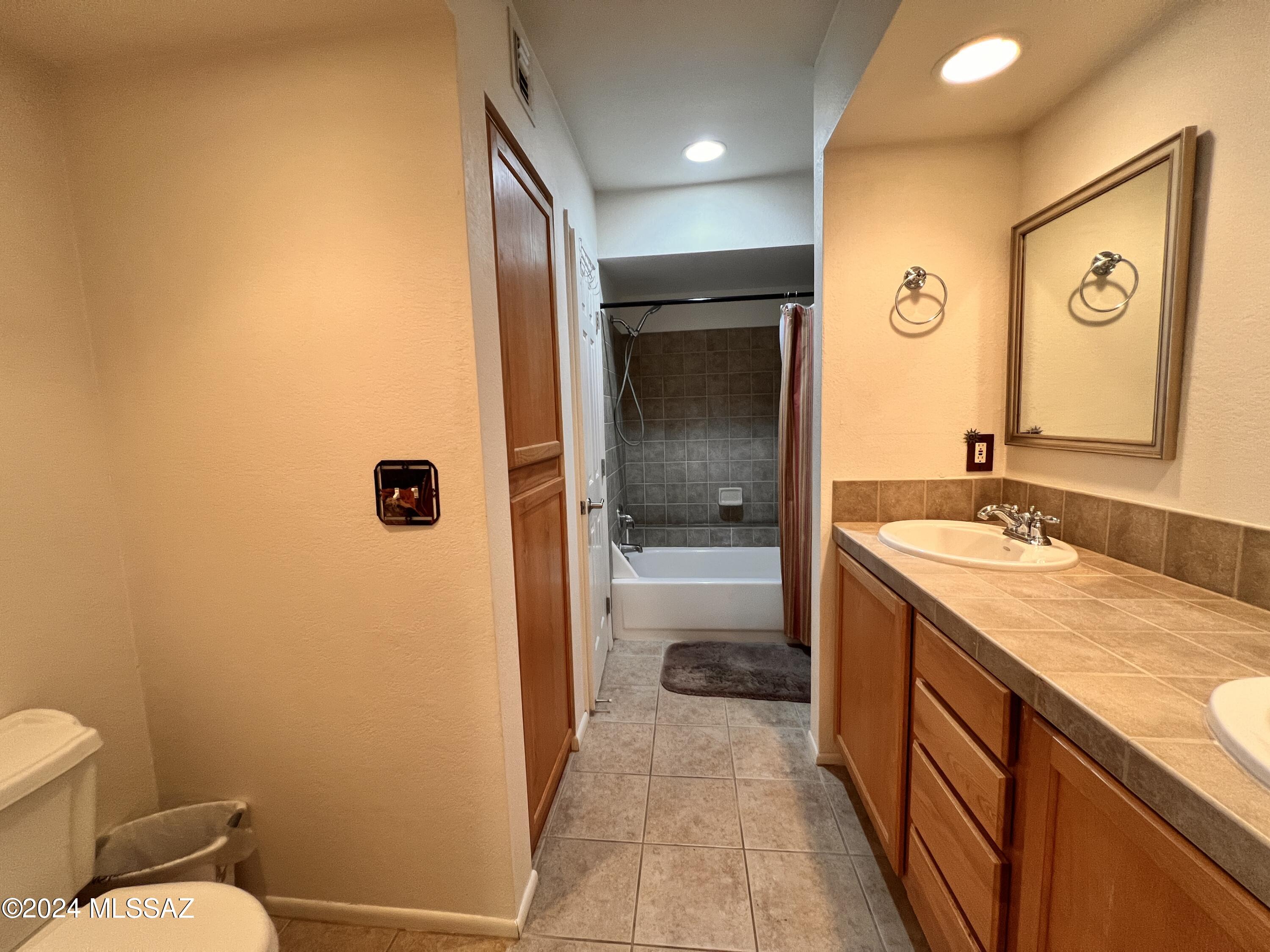 Ventana Vista Condominiums - Residential Lease