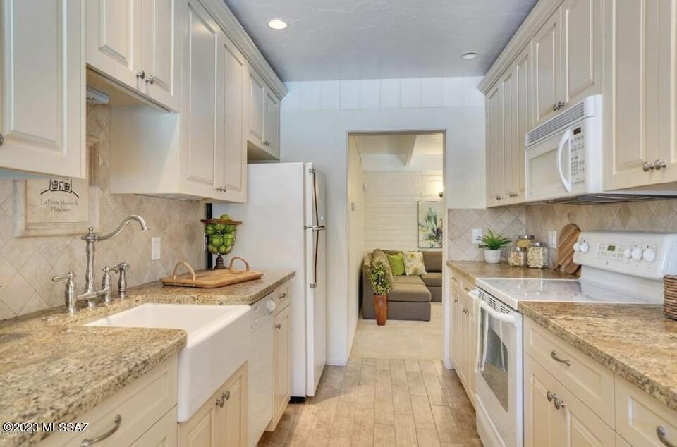 Country Club Estates NO. 1 - Residential