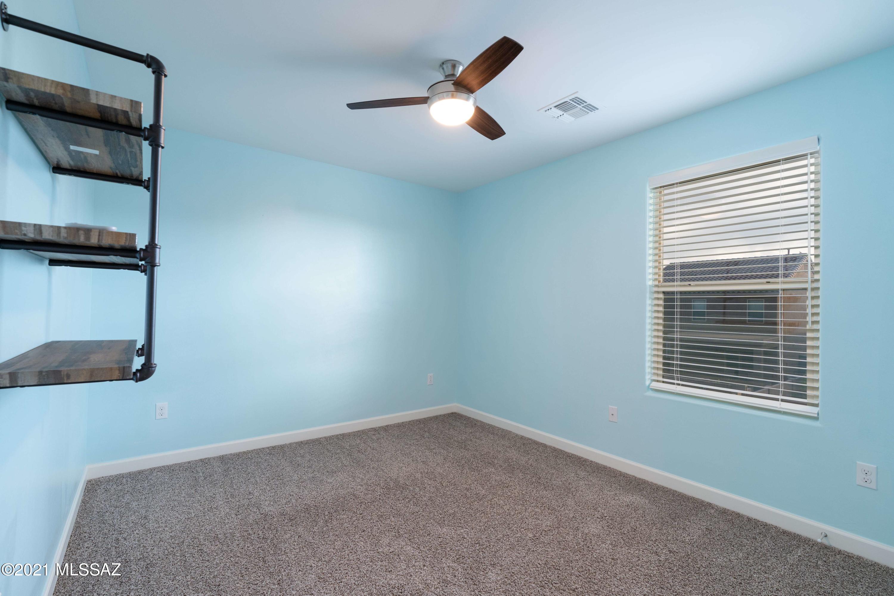 Vista Del Lago Norte SQ20140780198 - Residential