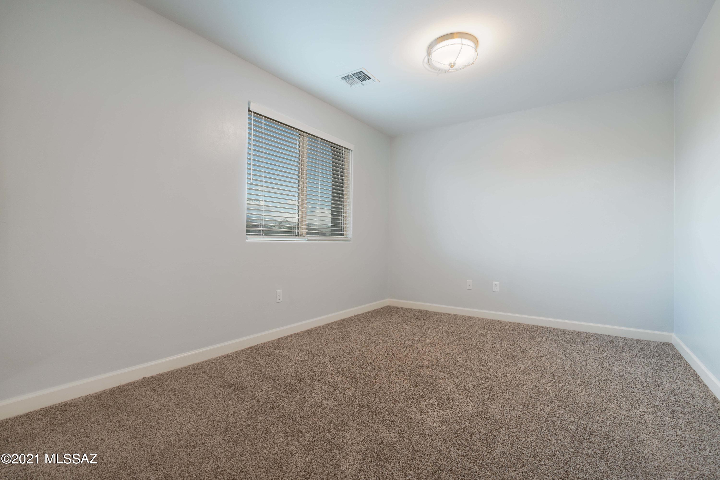 Vista Del Lago Norte SQ20140780198 - Residential