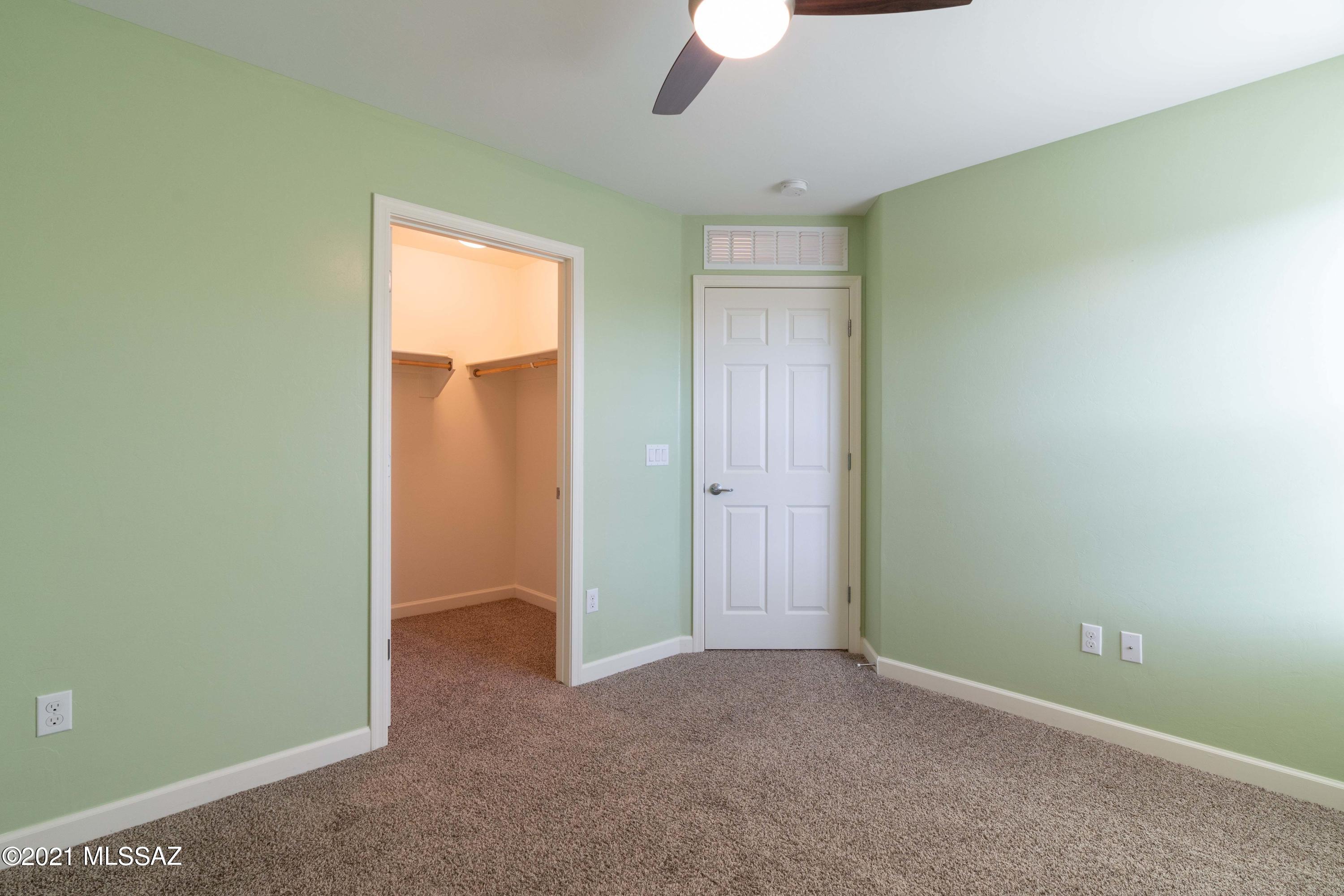 Vista Del Lago Norte SQ20140780198 - Residential