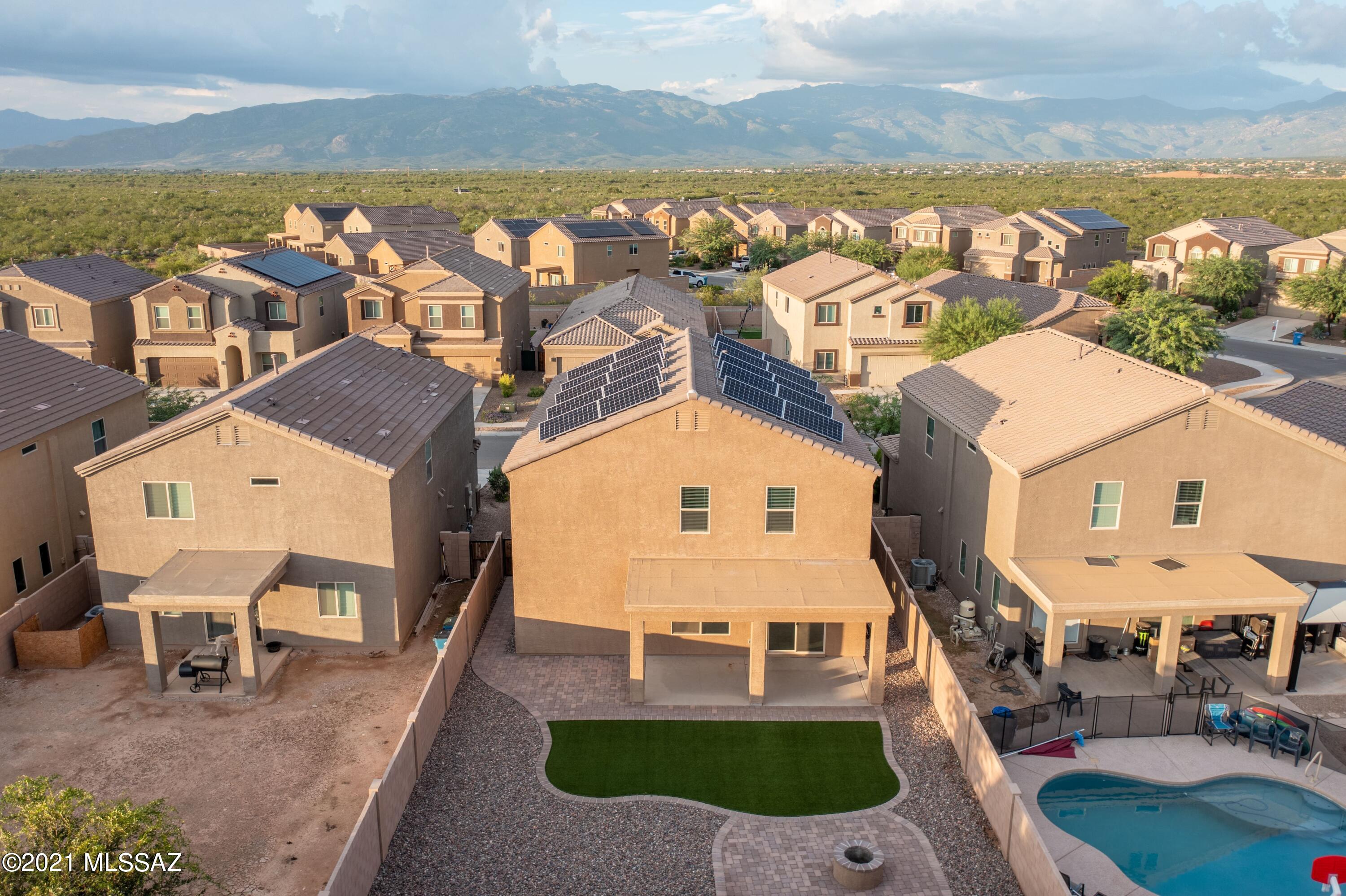 Vista Del Lago Norte SQ20140780198 - Residential
