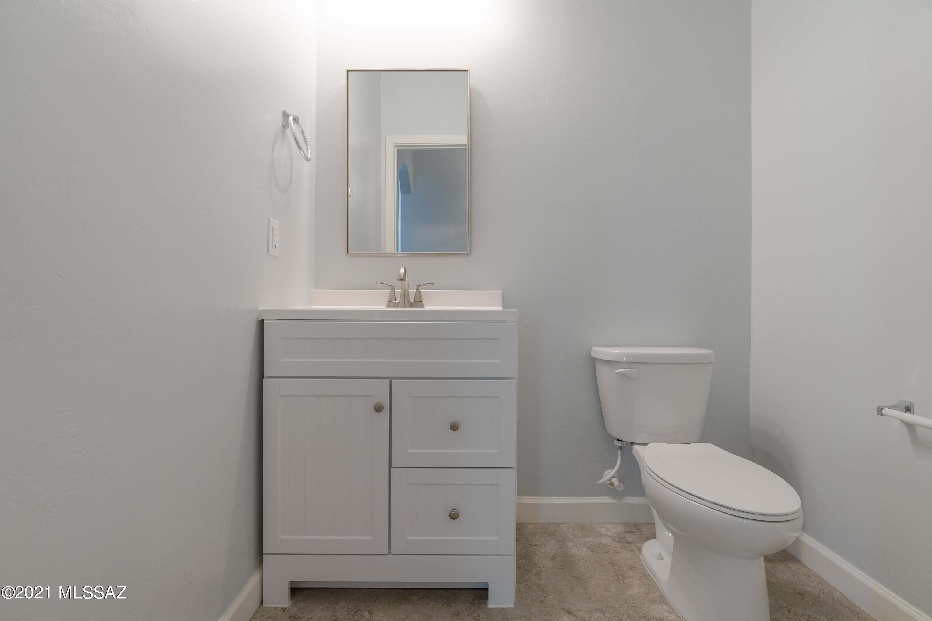 Vista Del Lago Norte SQ20140780198 - Residential