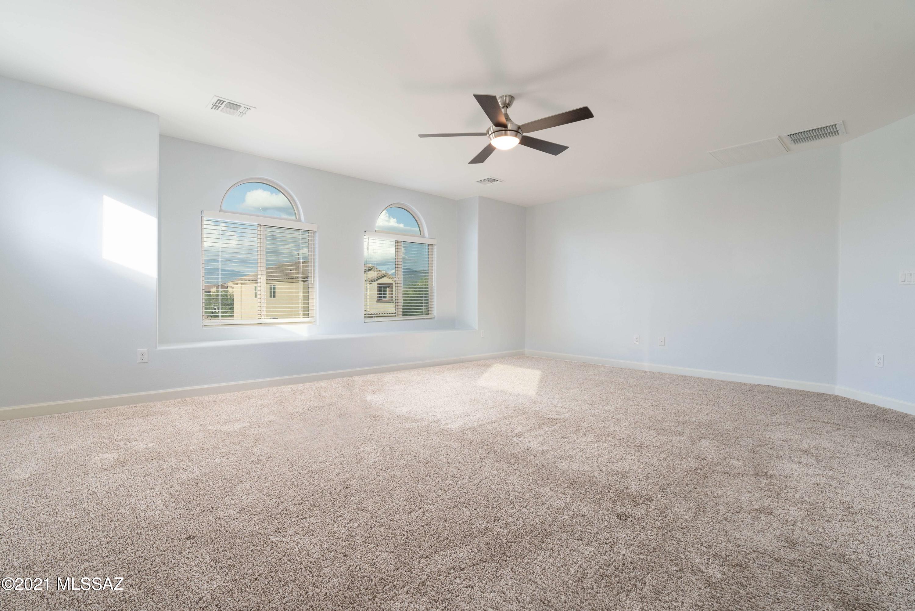Vista Del Lago Norte SQ20140780198 - Residential