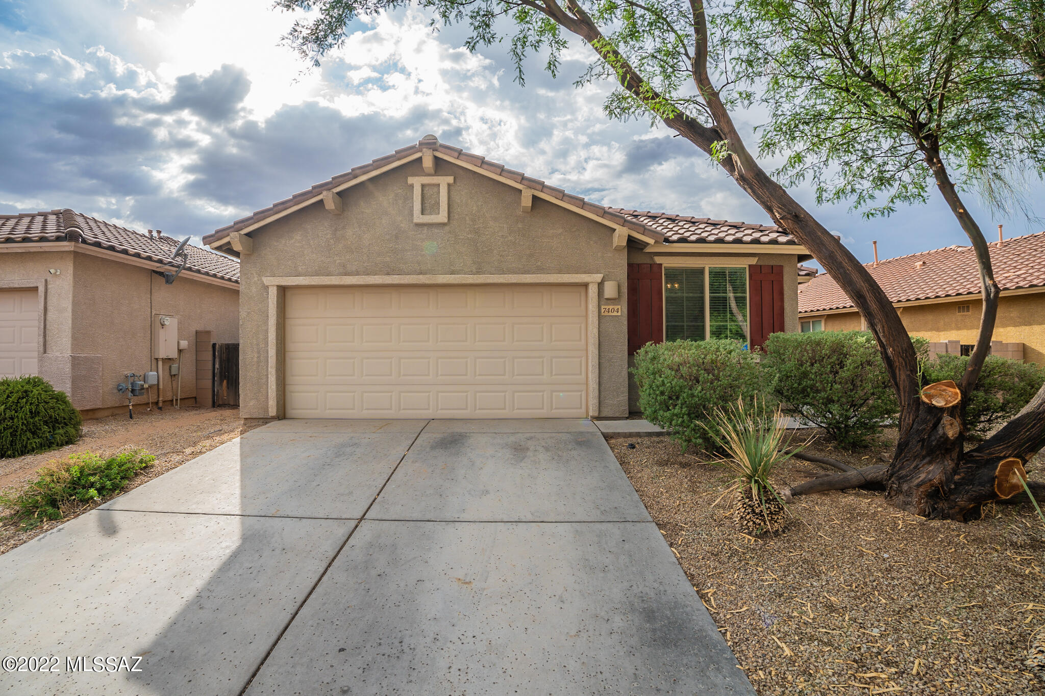 Built in 2012, this Tucson one-story home offers granite countertops, and a two-car garage.