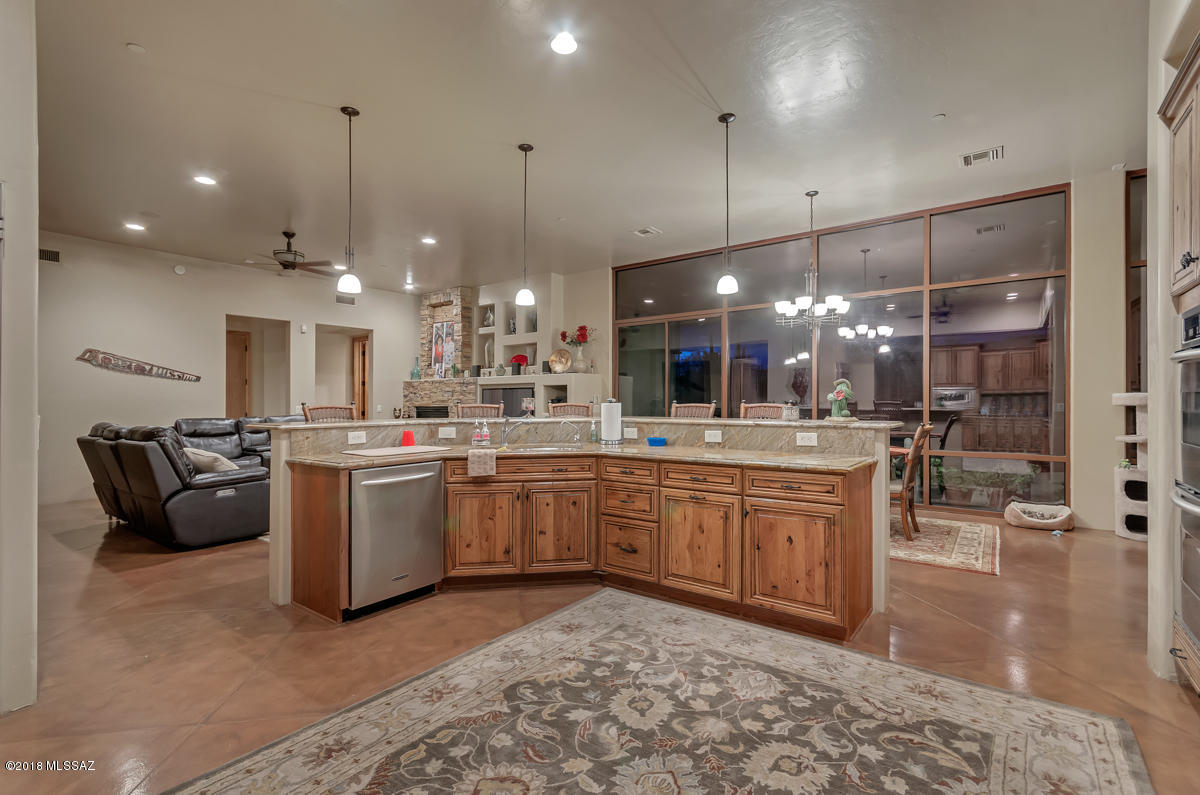 Coyote Creek (1-395) - Residential