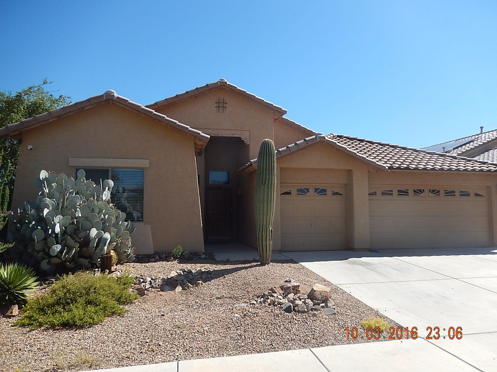 This spacious 4 bedroom home greets you with warm, neutral colors, and soaring ceilings. The living space is expansive and opens to formal dining area and kitchen with plenty of cabinet and counter space, breakfast bar, and large pantry. Master bath has separate garden tub and shower and walk in closet. Back yard is massive with tons of privacy, large covered patio with fan, and spectacular views. This home also comes with a 3 car garage and many more wonderful features but, why not come see it for yourself. Call for your private showing today. ***$1300/mo with 2 year lease!!