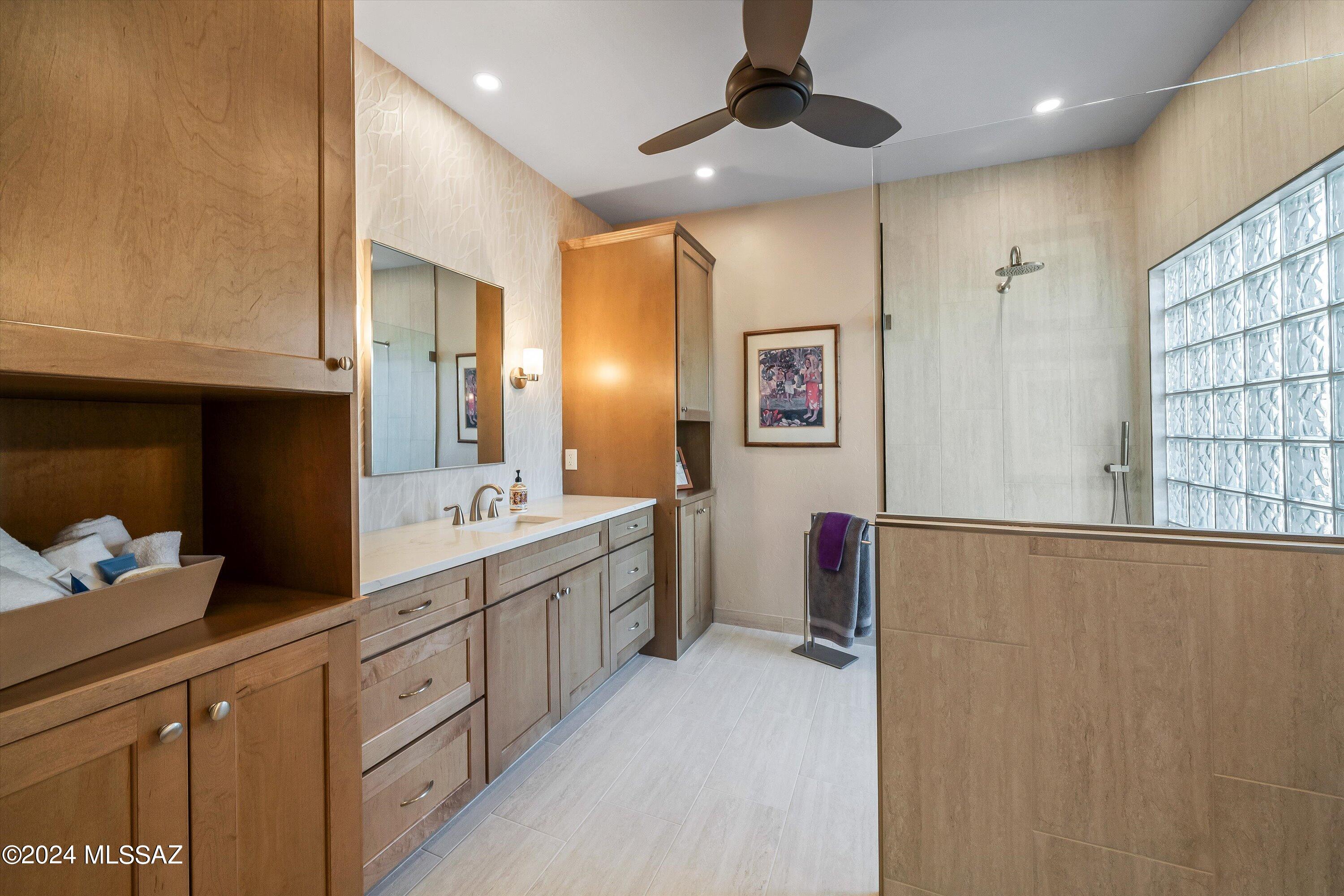 La Cholla Airpark - Residential