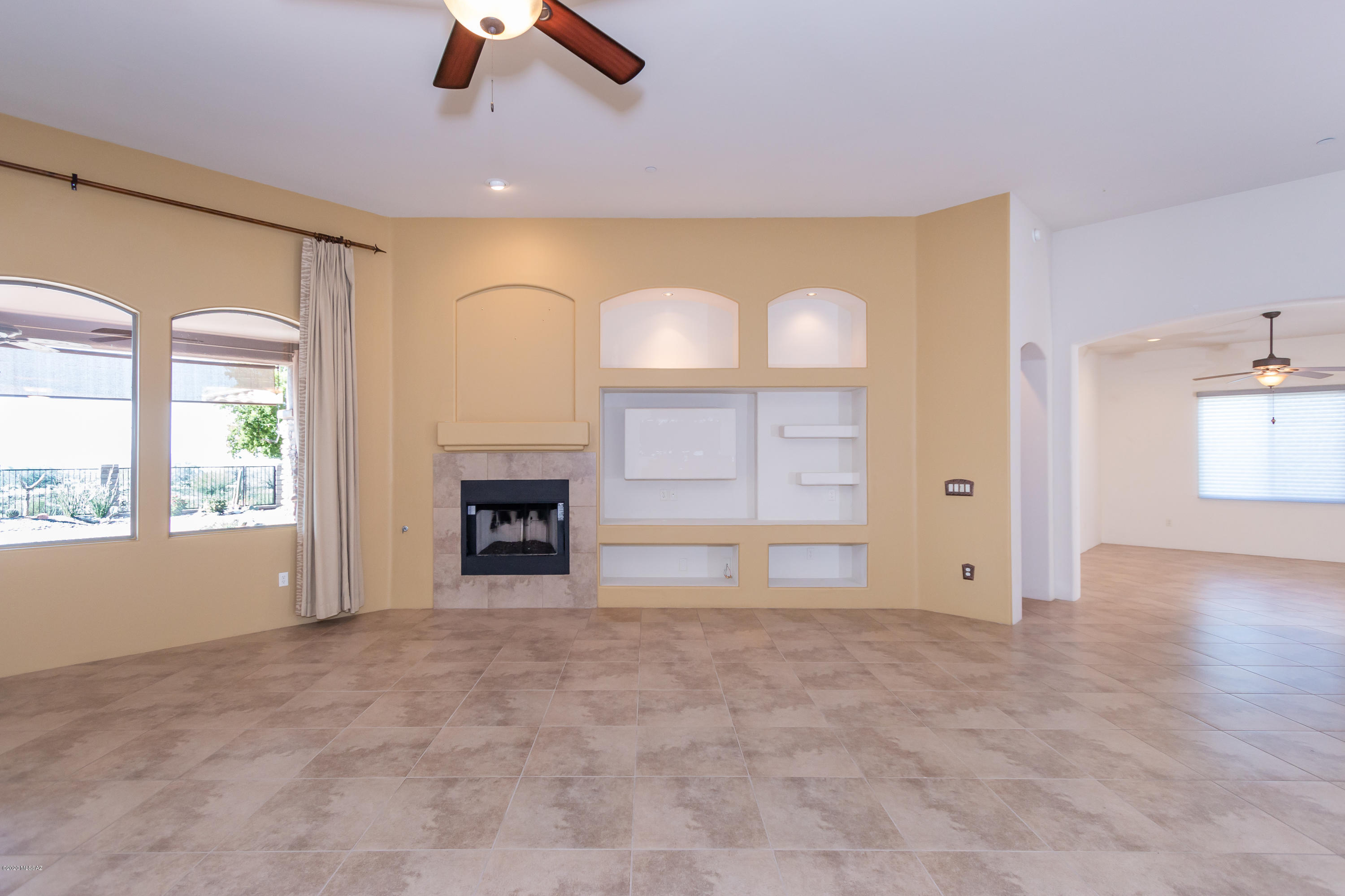 Dos Lagos at Dove Mountain (1-91) - Residential