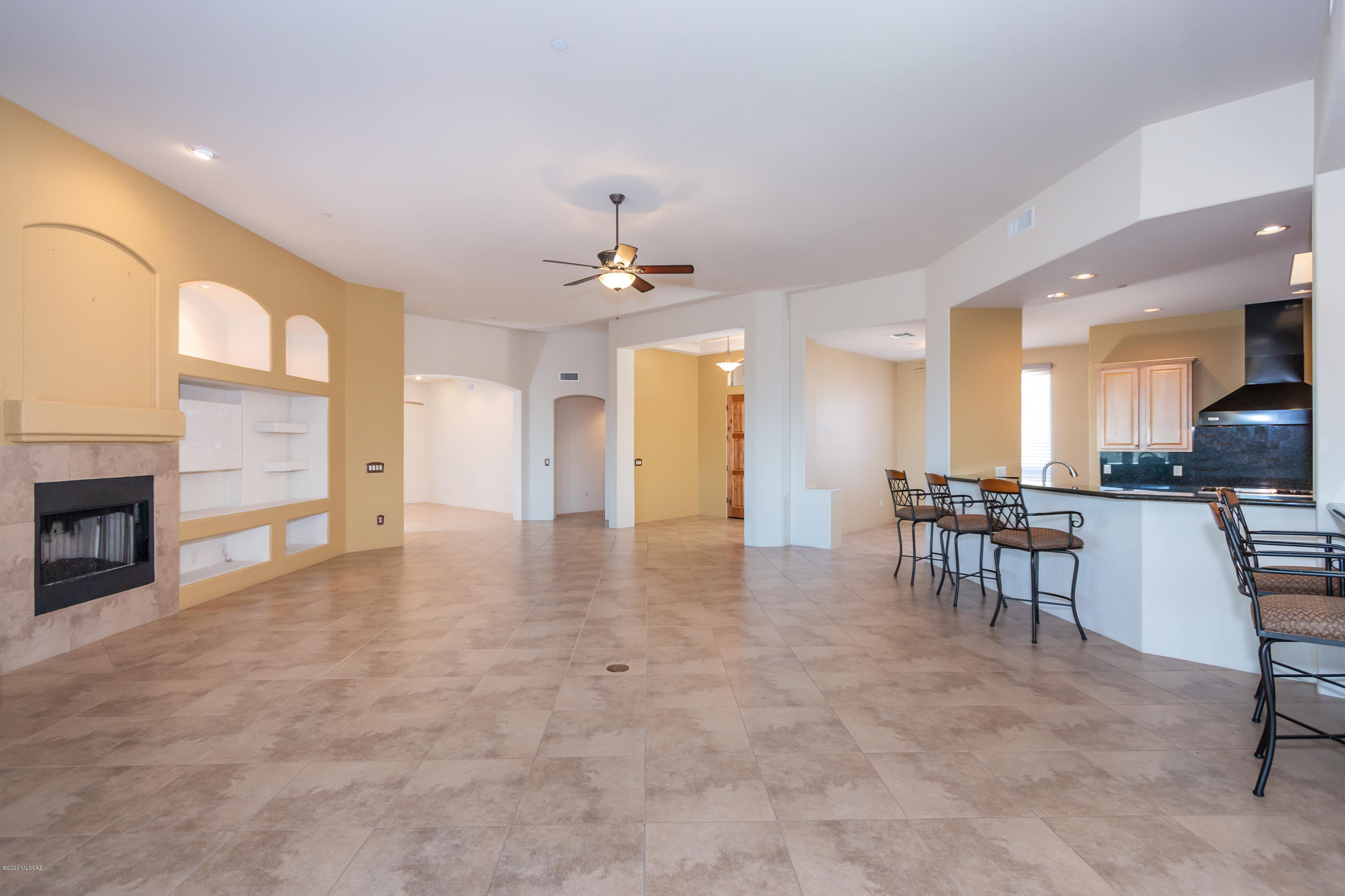 Dos Lagos at Dove Mountain (1-91) - Residential
