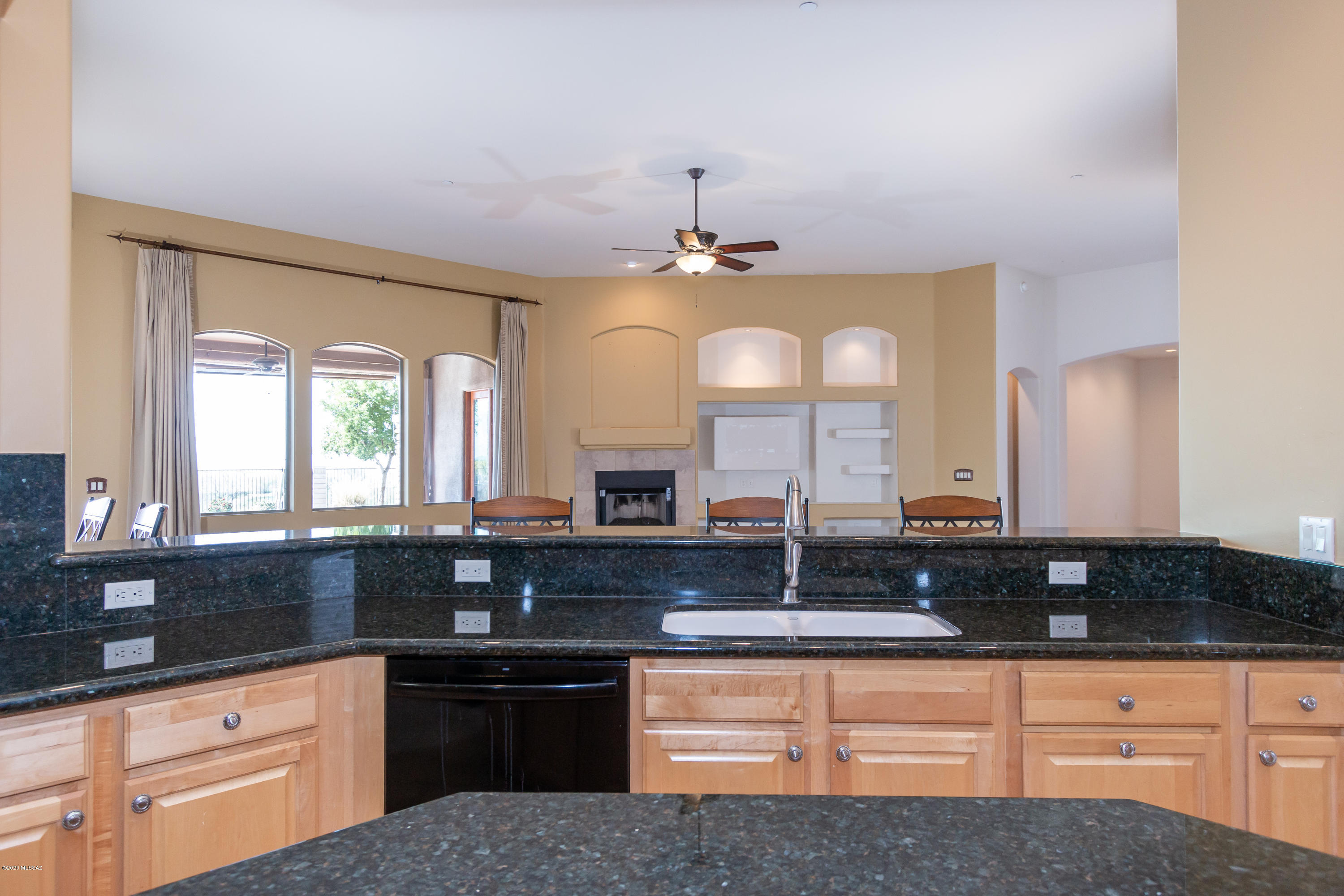 Dos Lagos at Dove Mountain (1-91) - Residential