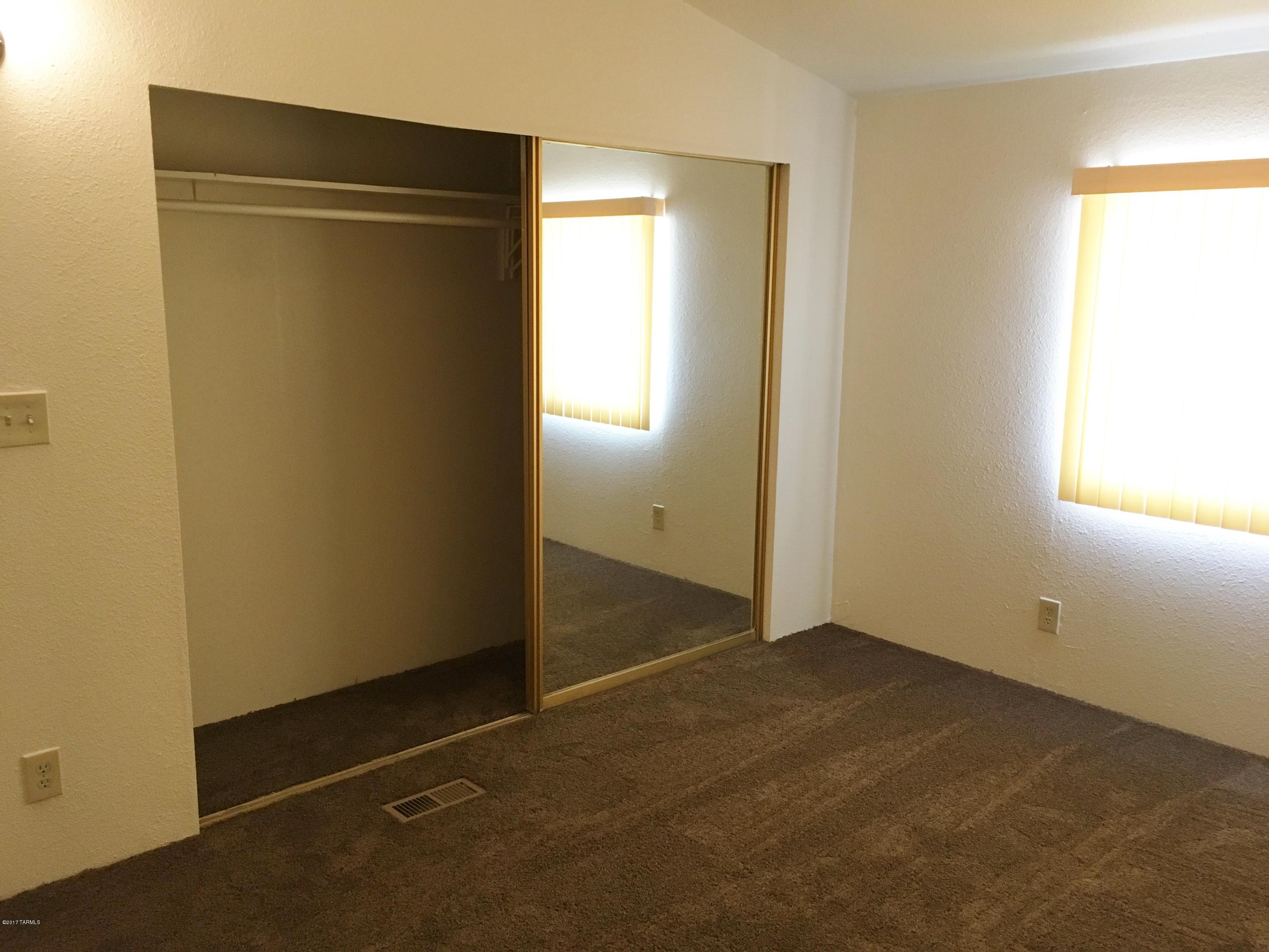 Dos Palmas (1-16) - Residential