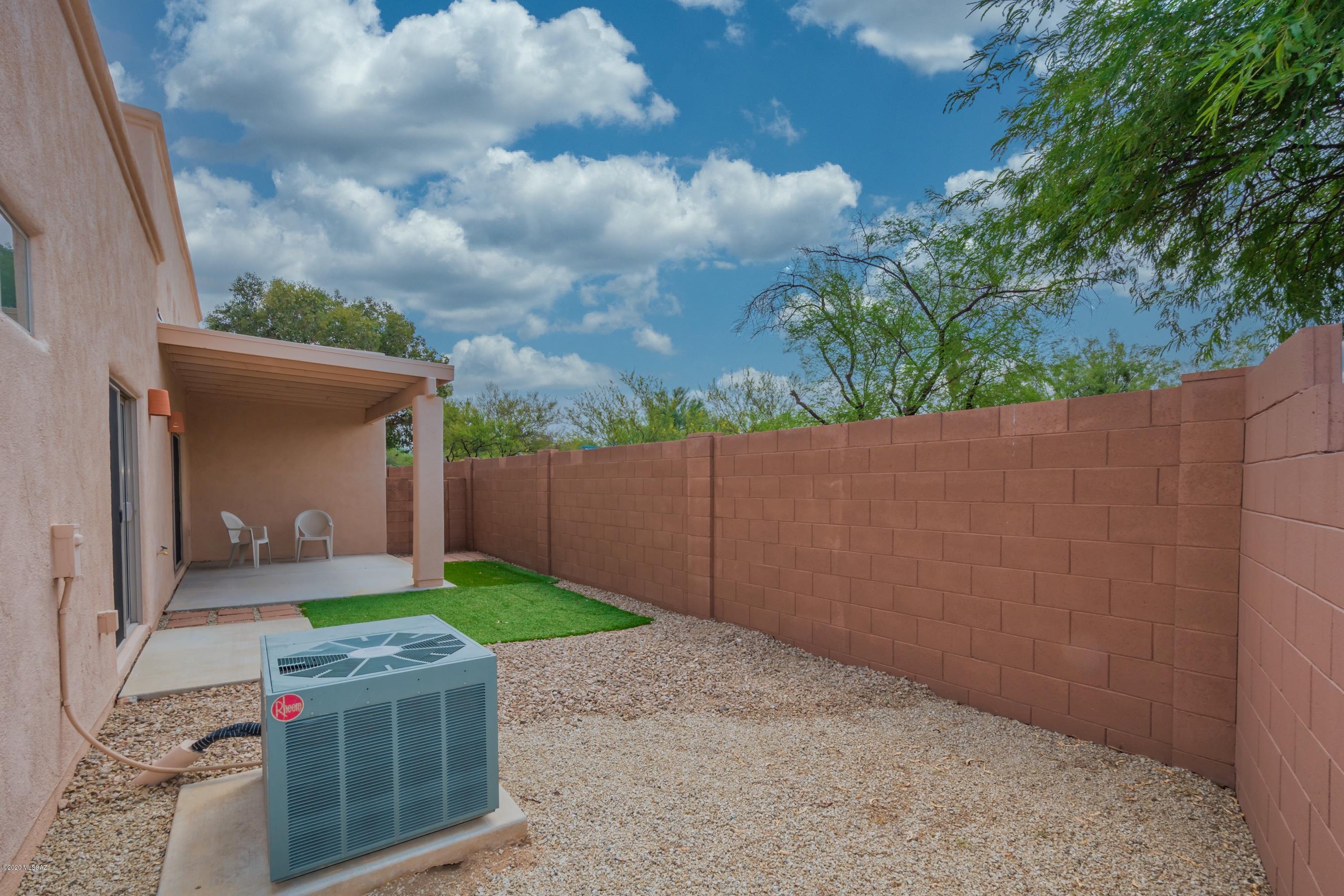 Peppersauce Townhomes(1-21) - Residential
