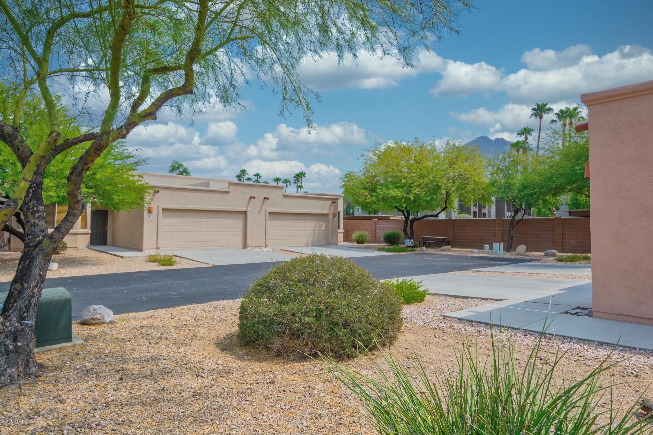Peppersauce Townhomes(1-21) - Residential