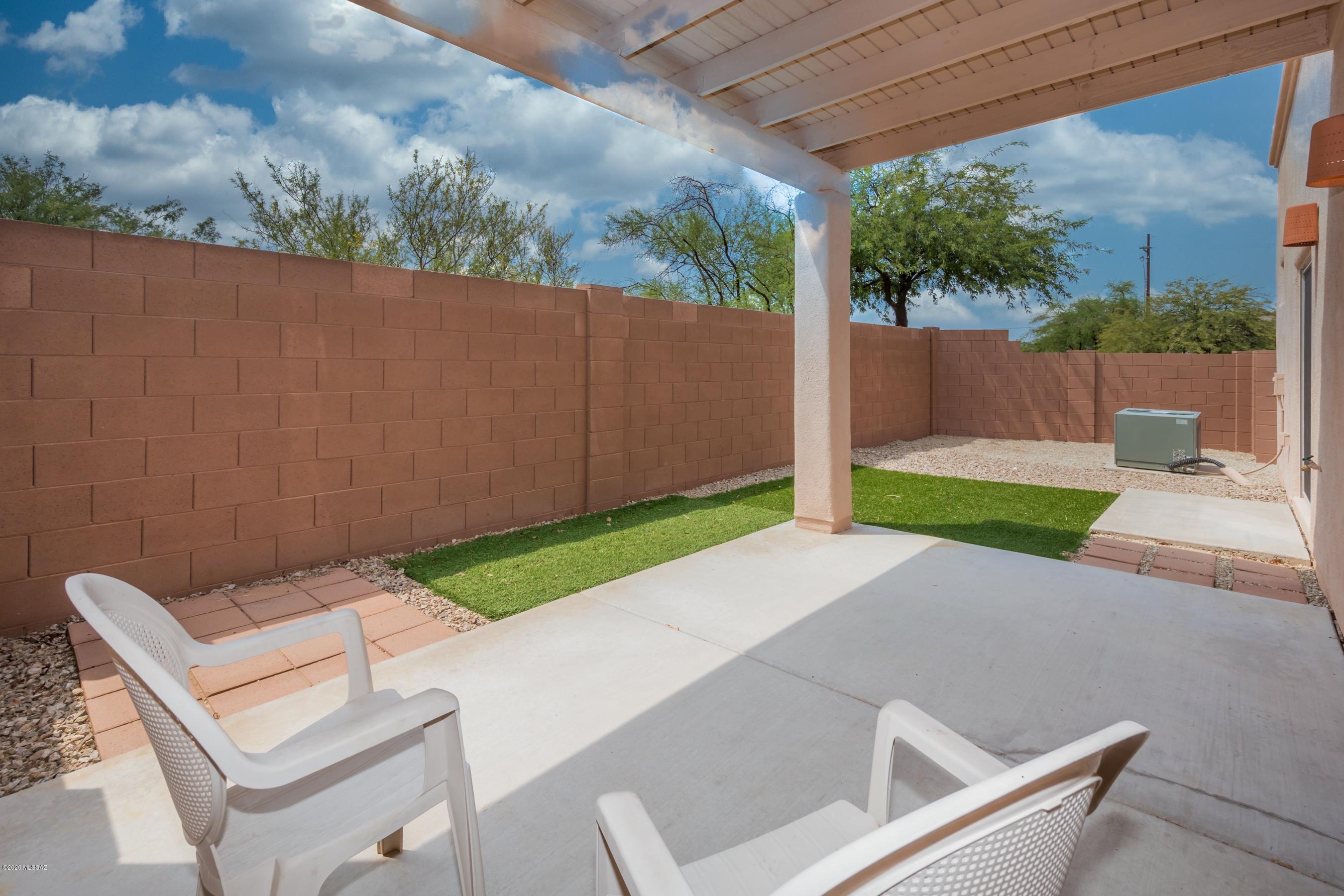 Peppersauce Townhomes(1-21) - Residential