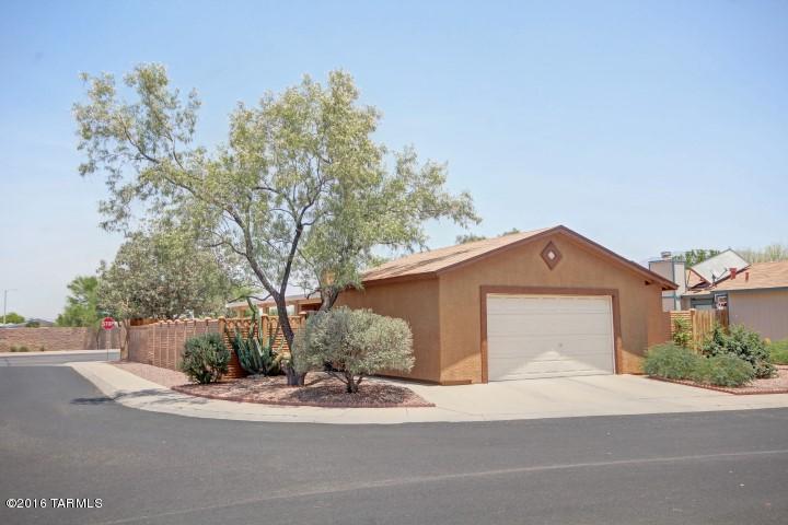 Edgebrooke Village (1-79) - Residential