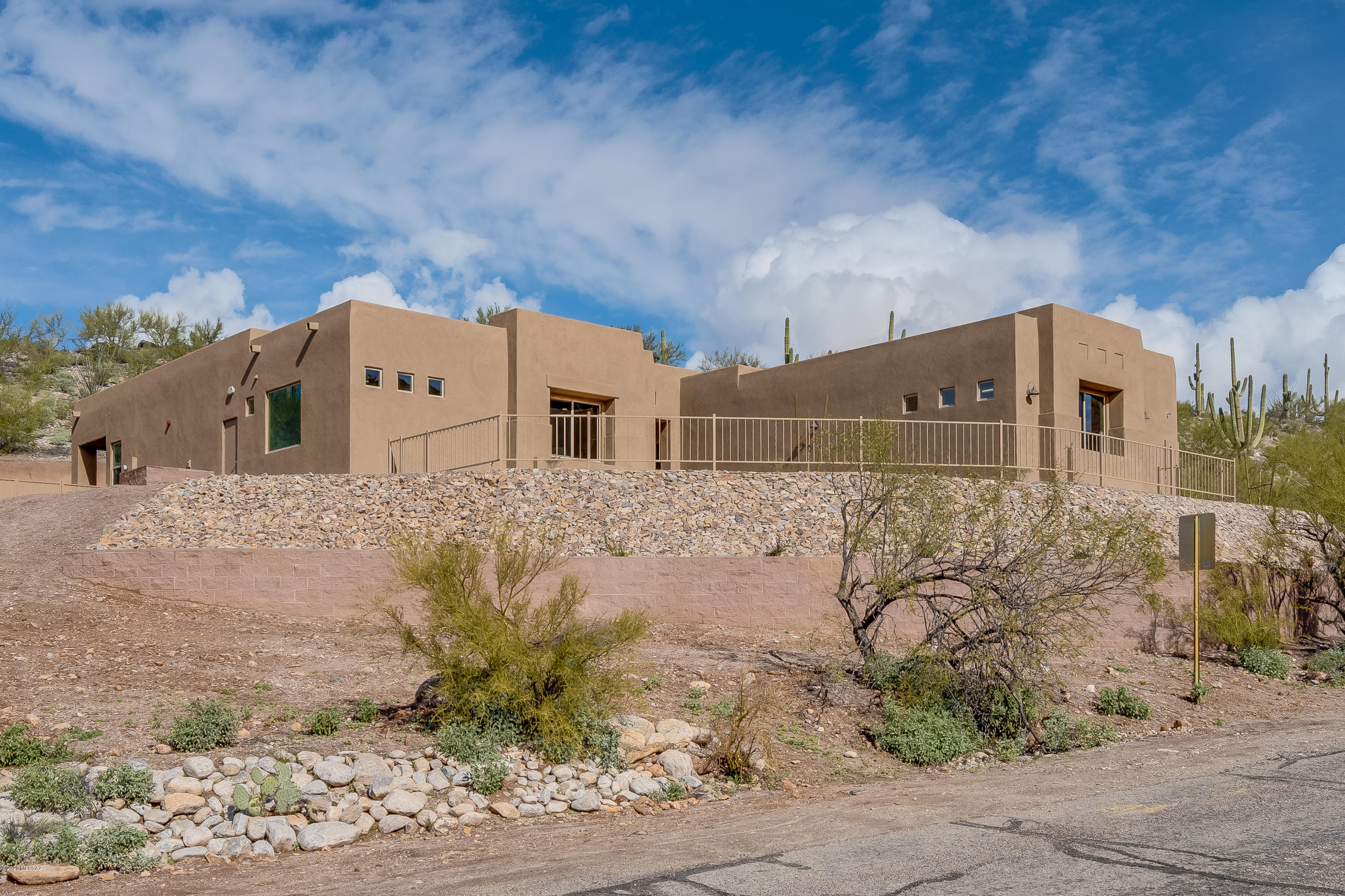 A stunning new home in  the foothills of Tucson. Brought to you by SAHBA's 7 time builder of the Year , Pepper Viner Homes.  

Upgrades galore, gourmet kitchen, luxurious Master bath. Split Bedroom plan. 3 car garage .
